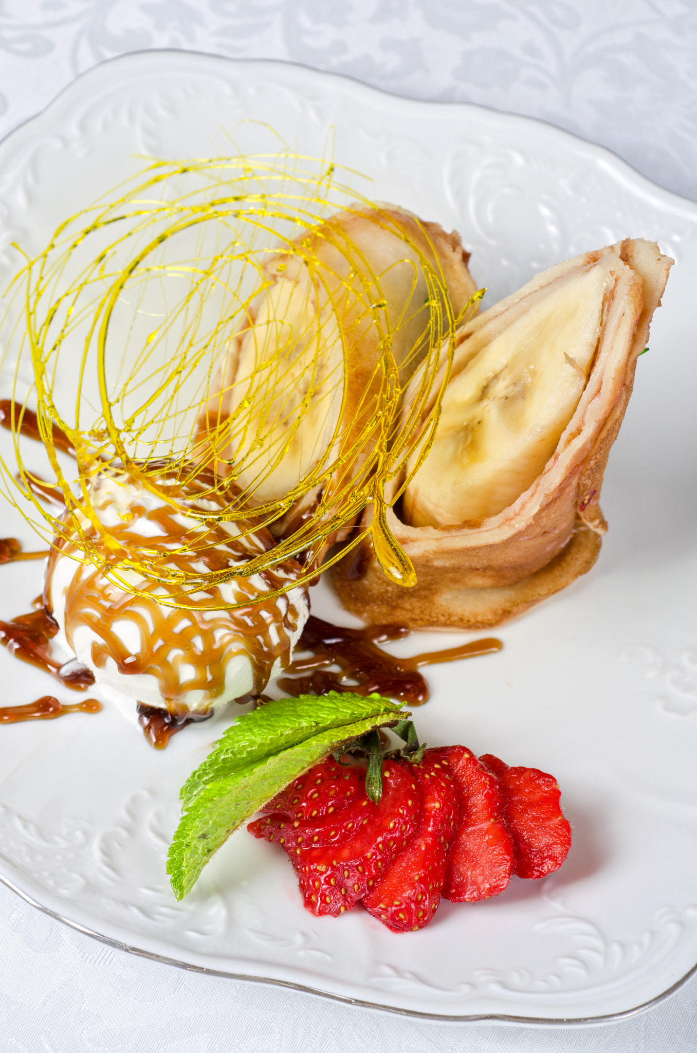 Nikon D7000 + Nikon AF Micro-Nikkor 60mm F2.8D sample photo. Tasty pancake dessert photography
