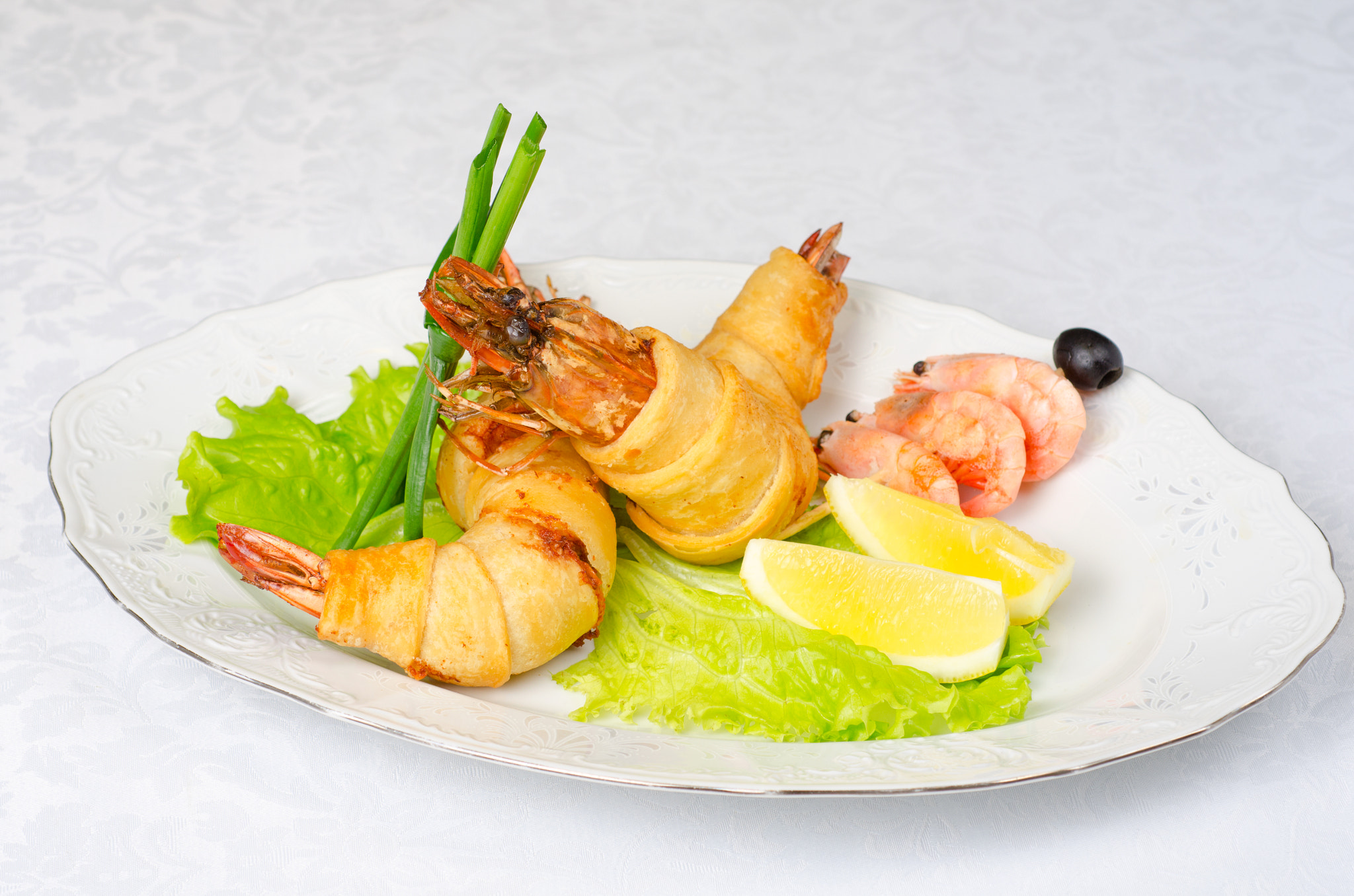 Nikon D7000 + Nikon AF Micro-Nikkor 60mm F2.8D sample photo. Shrimps dish photography