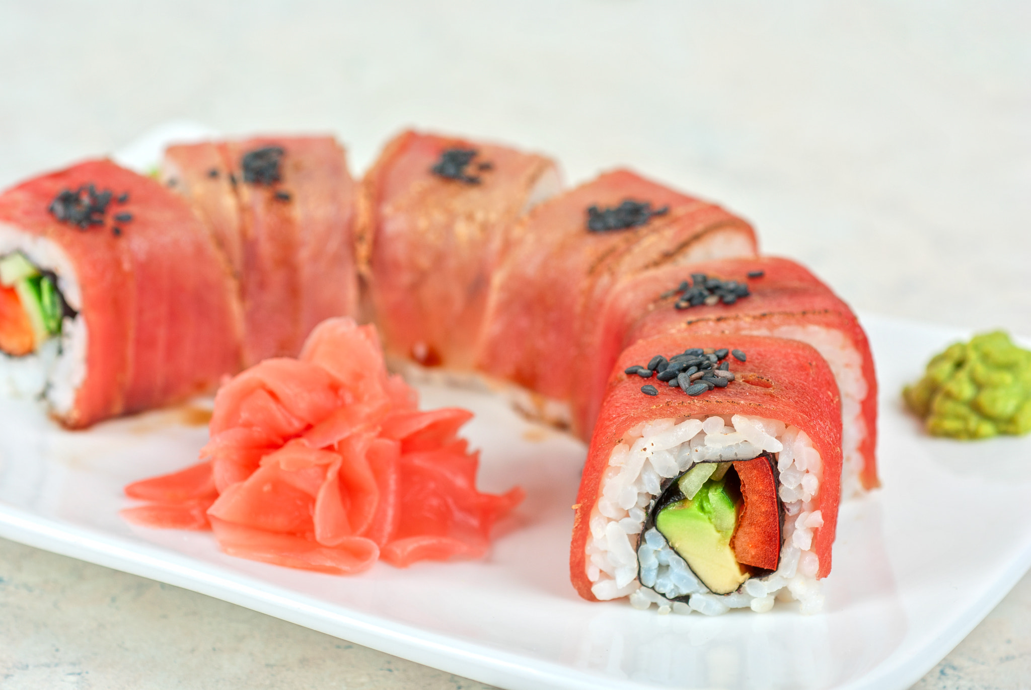 Nikon D80 + Nikon AF Micro-Nikkor 60mm F2.8D sample photo. Fuji sushi rolls photography