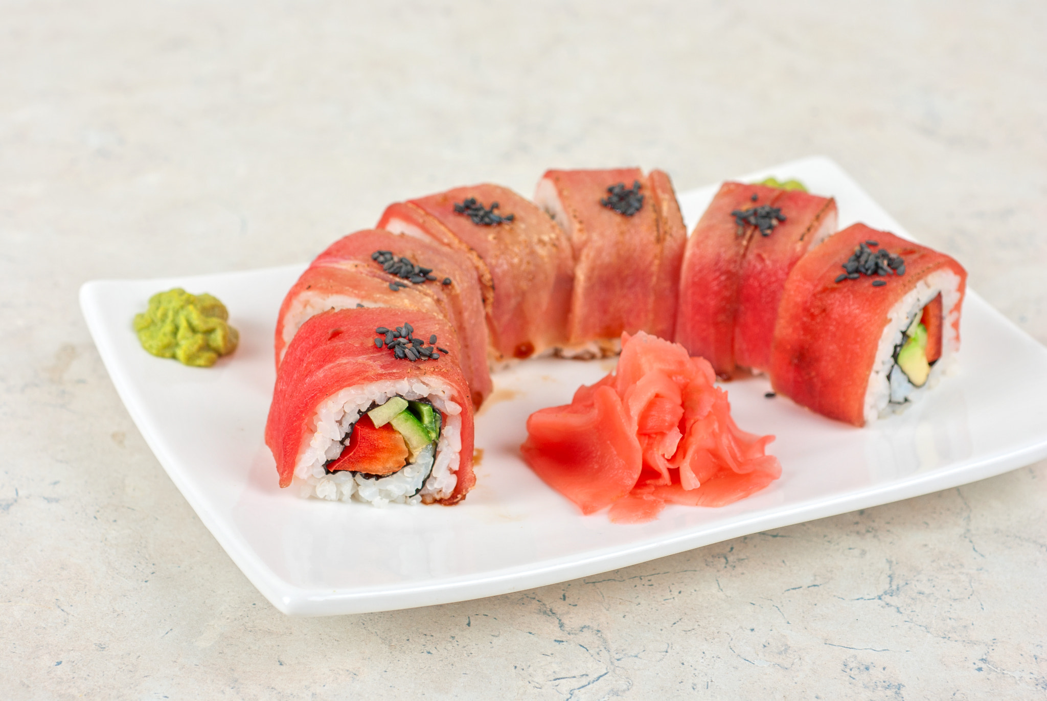 Nikon D80 + Nikon AF Micro-Nikkor 60mm F2.8D sample photo. Fuji sushi rolls photography