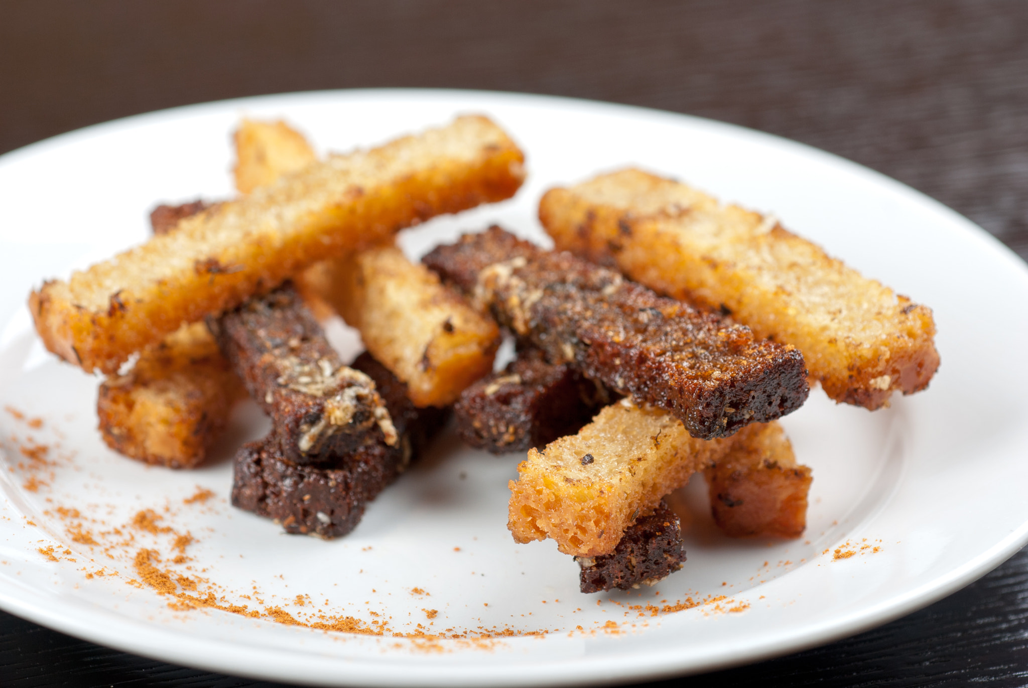 Nikon D80 + Nikon AF Micro-Nikkor 60mm F2.8D sample photo. Rusk with garlic photography
