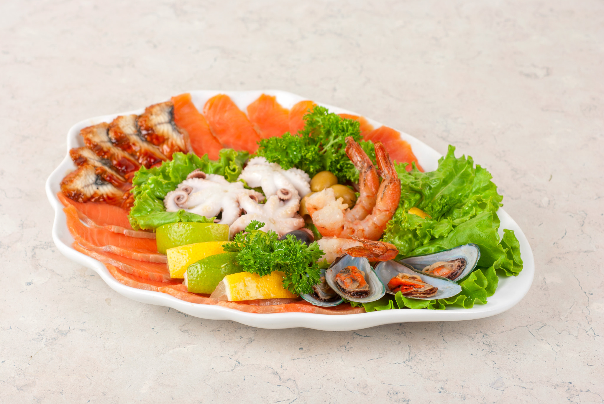 Nikon D80 + Nikon AF Micro-Nikkor 60mm F2.8D sample photo. Seafood salad photography