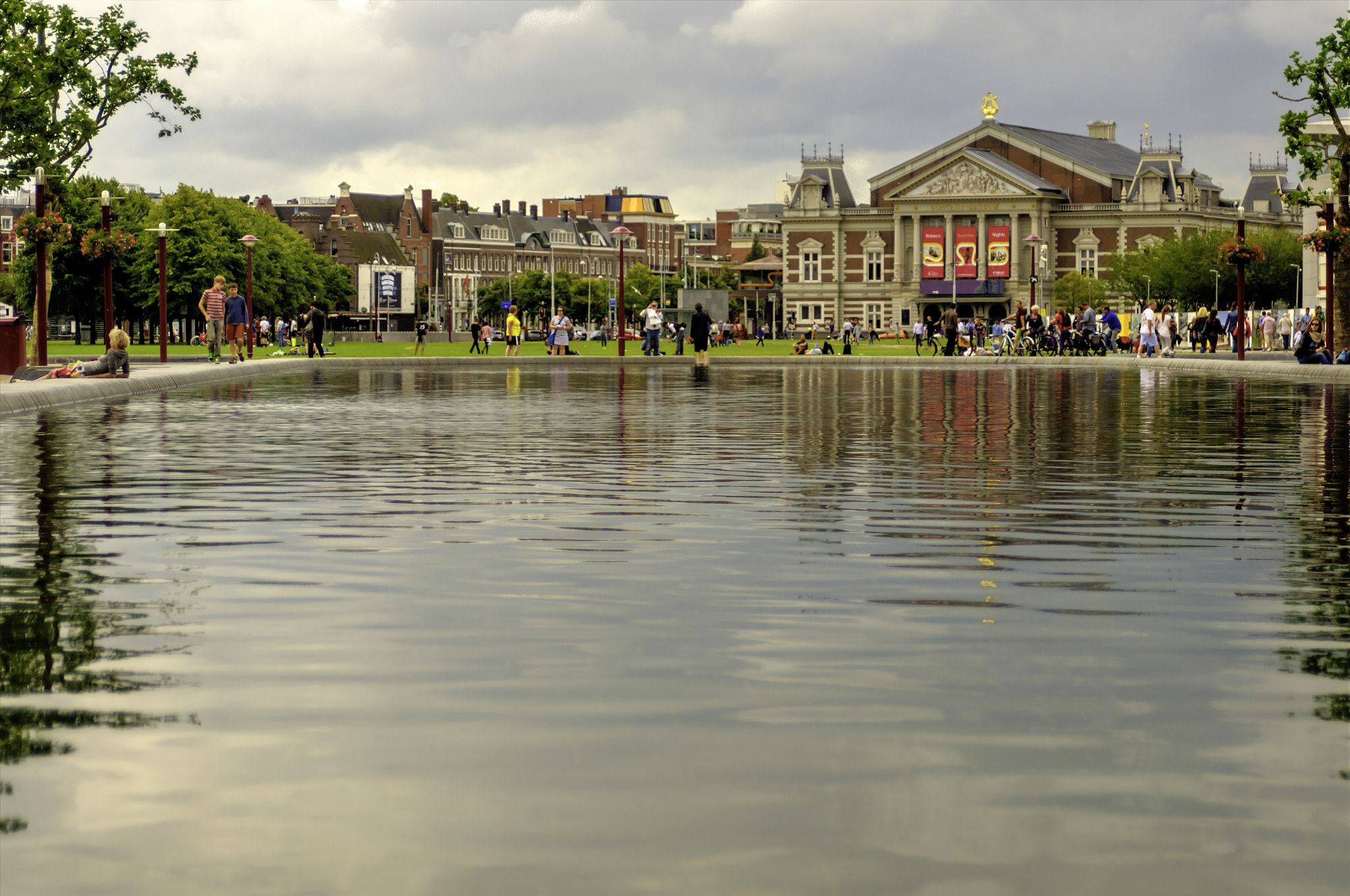 AF Zoom-Nikkor 28-105mm f/3.5-4.5D IF sample photo. The concertgebouw amsterdam photography