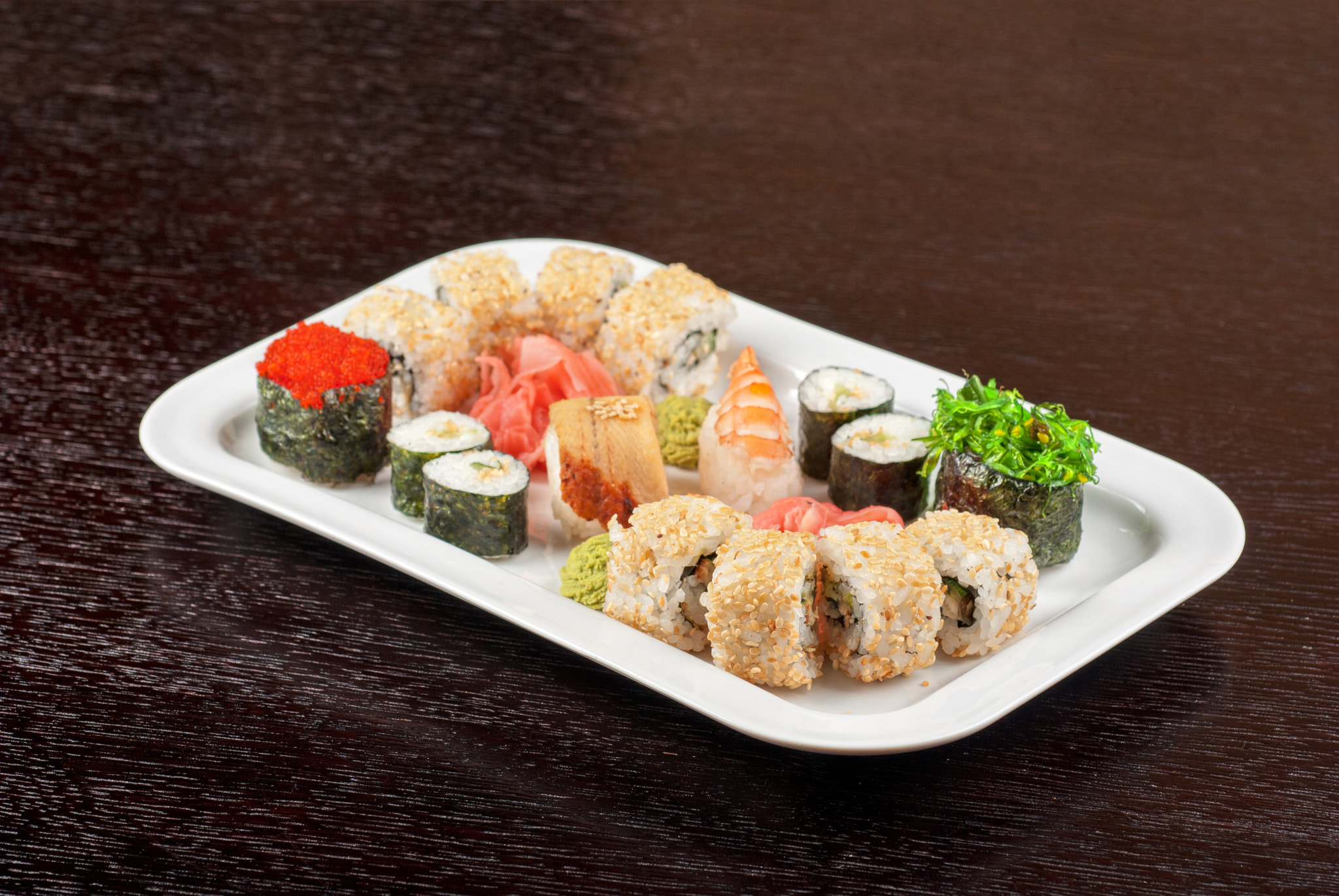 Nikon D80 + Nikon AF Micro-Nikkor 60mm F2.8D sample photo. Sushi set photography