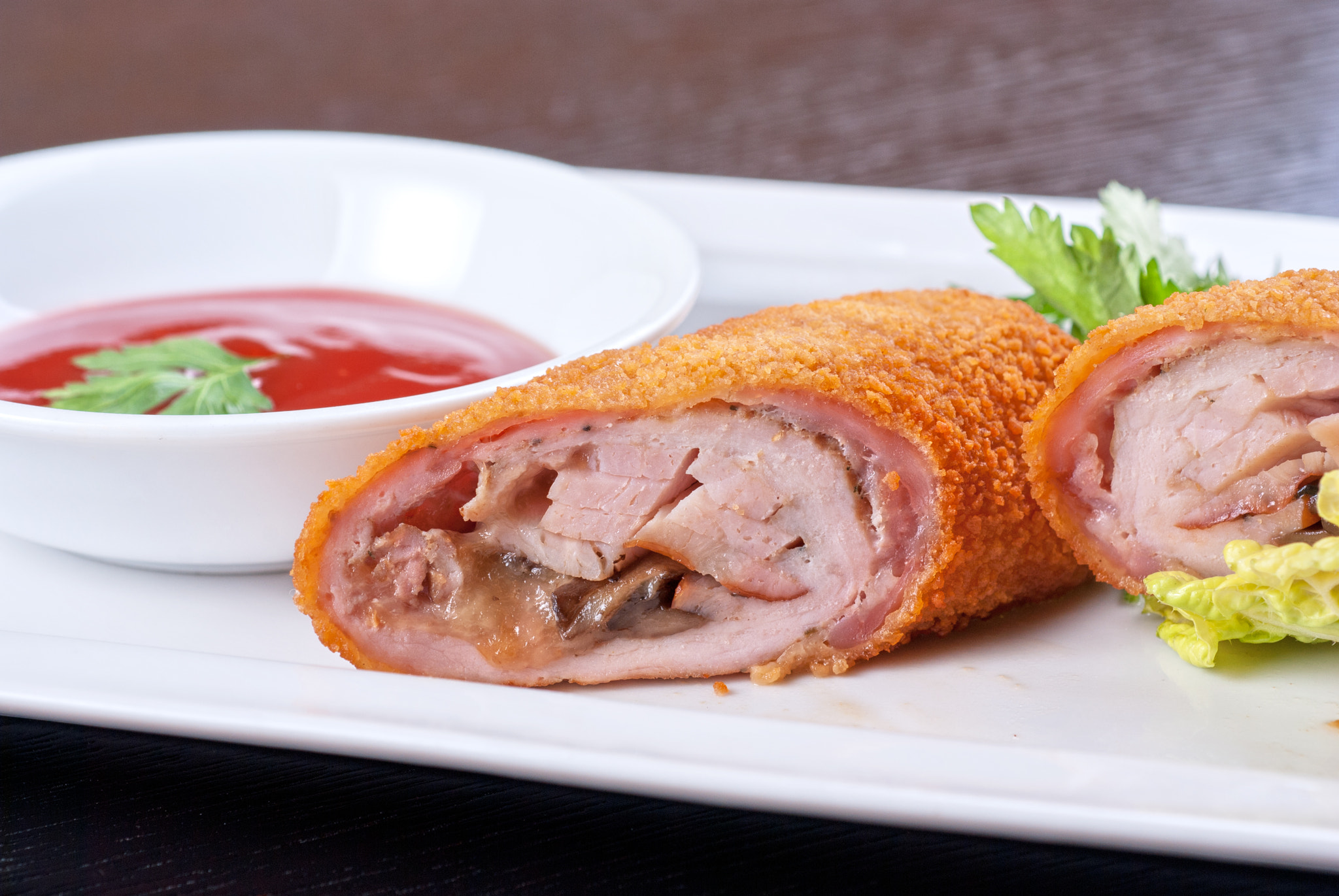 Nikon AF Micro-Nikkor 60mm F2.8D sample photo. Rolls from pork meat photography