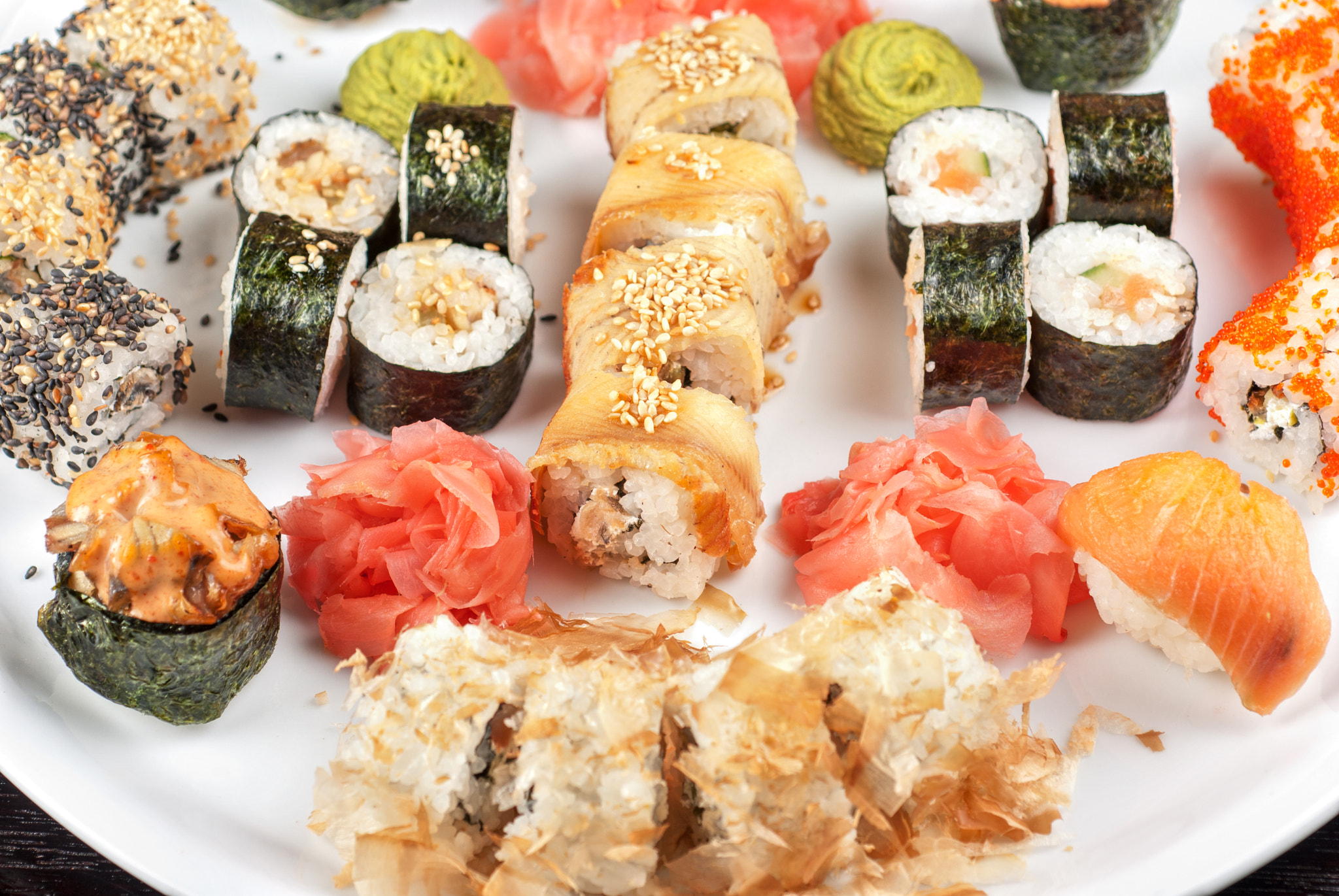 Nikon AF Micro-Nikkor 60mm F2.8D sample photo. Sushi set photography