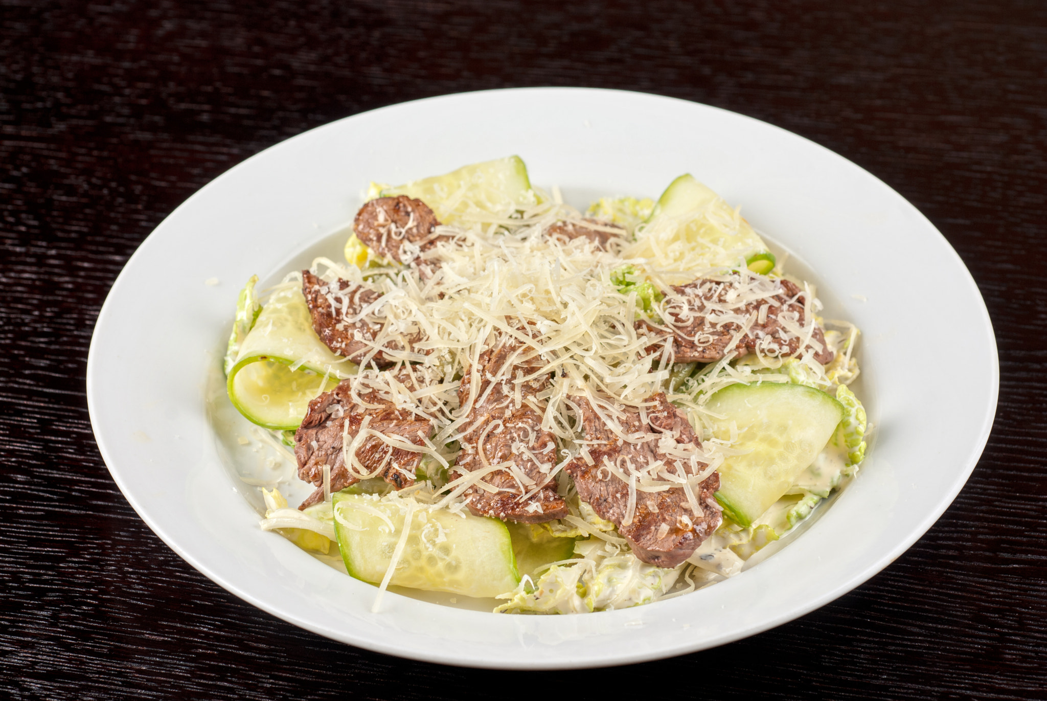 Nikon D80 + Nikon AF Micro-Nikkor 60mm F2.8D sample photo. Salad with beef photography