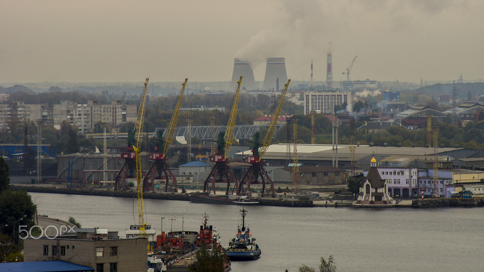 Sony 75-300mm F4.5-5.6 sample photo. Port of kaliningrad photography