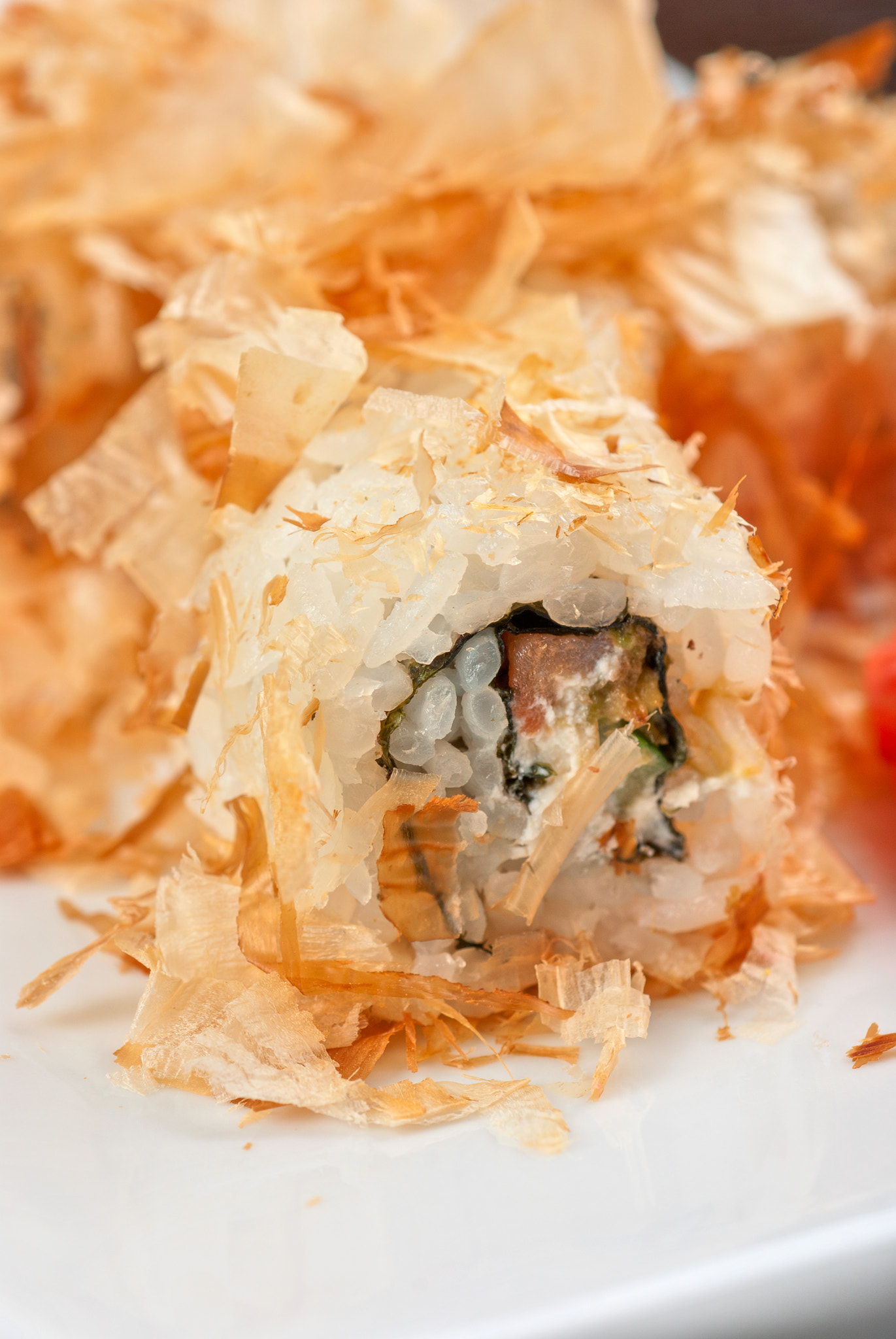 Nikon D80 + Nikon AF Micro-Nikkor 60mm F2.8D sample photo. Sushi rolls photography