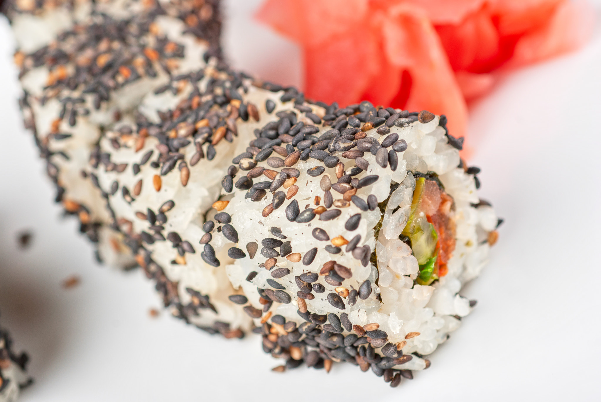 Nikon D80 + Nikon AF Micro-Nikkor 60mm F2.8D sample photo. Sushi with sesame photography