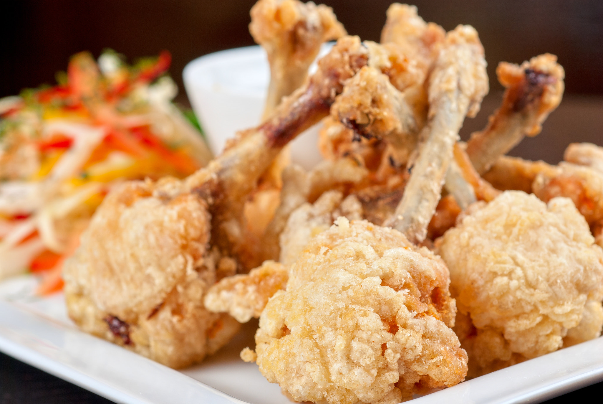 Nikon D80 + Nikon AF Micro-Nikkor 60mm F2.8D sample photo. Fried chicken wings photography
