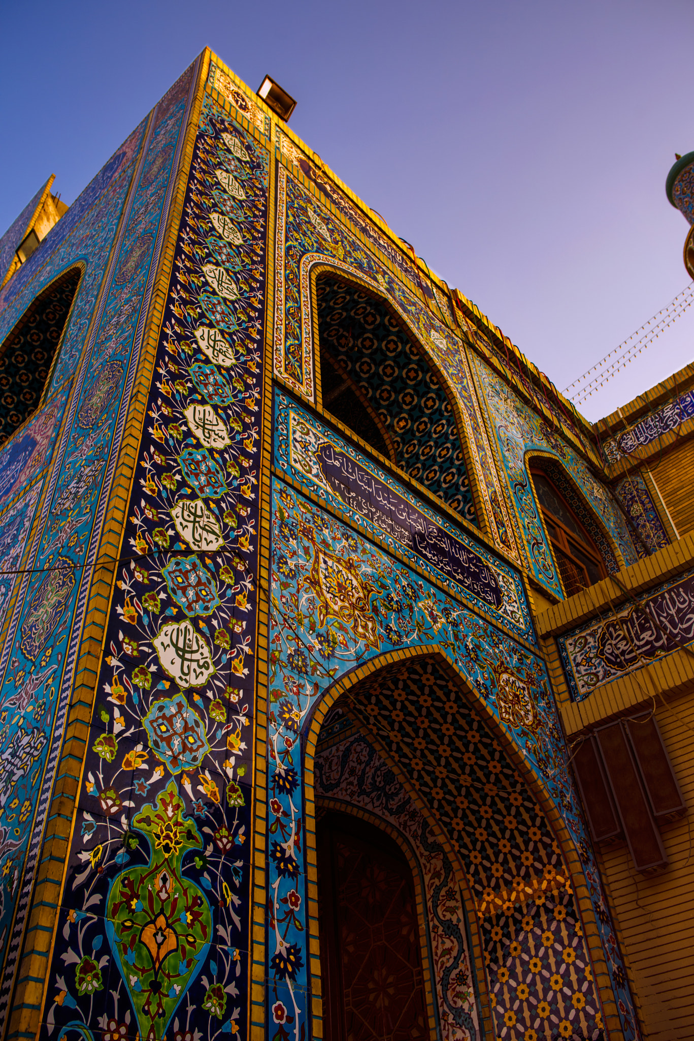 Nikon D810 + Nikon AF-S Nikkor 28mm F1.8G sample photo. Imam hussain mosque photography