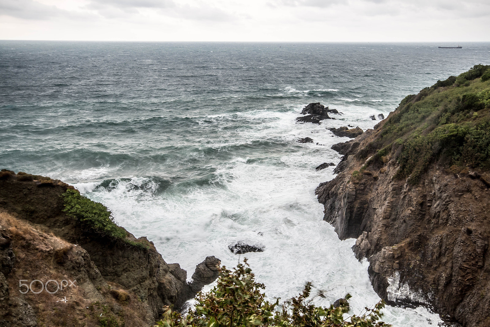 Canon EOS 700D (EOS Rebel T5i / EOS Kiss X7i) + Sigma 10-20mm F4-5.6 EX DC HSM sample photo. Wave photography