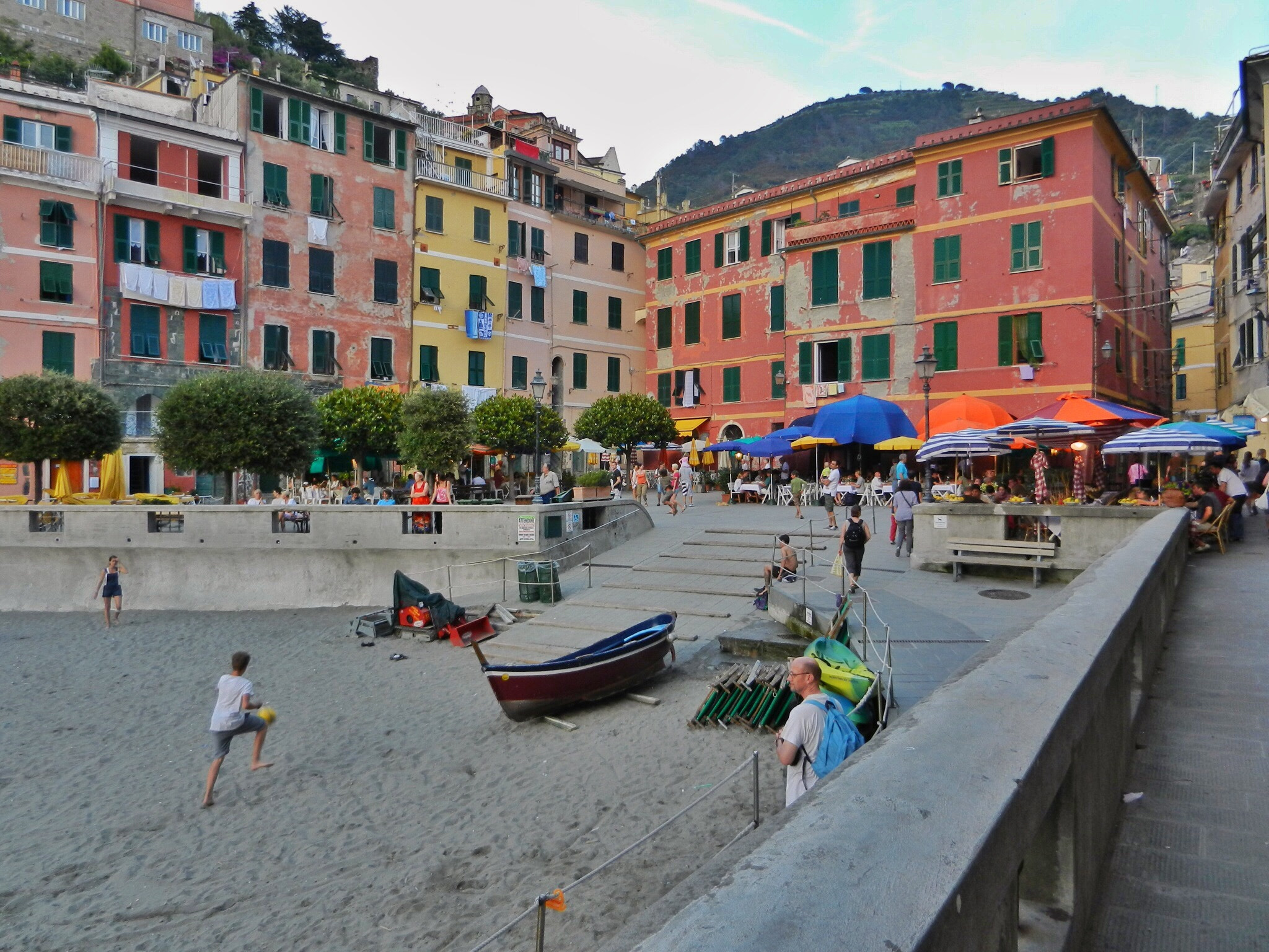 Nikon Coolpix S9100 sample photo. Vernazza, italy photography