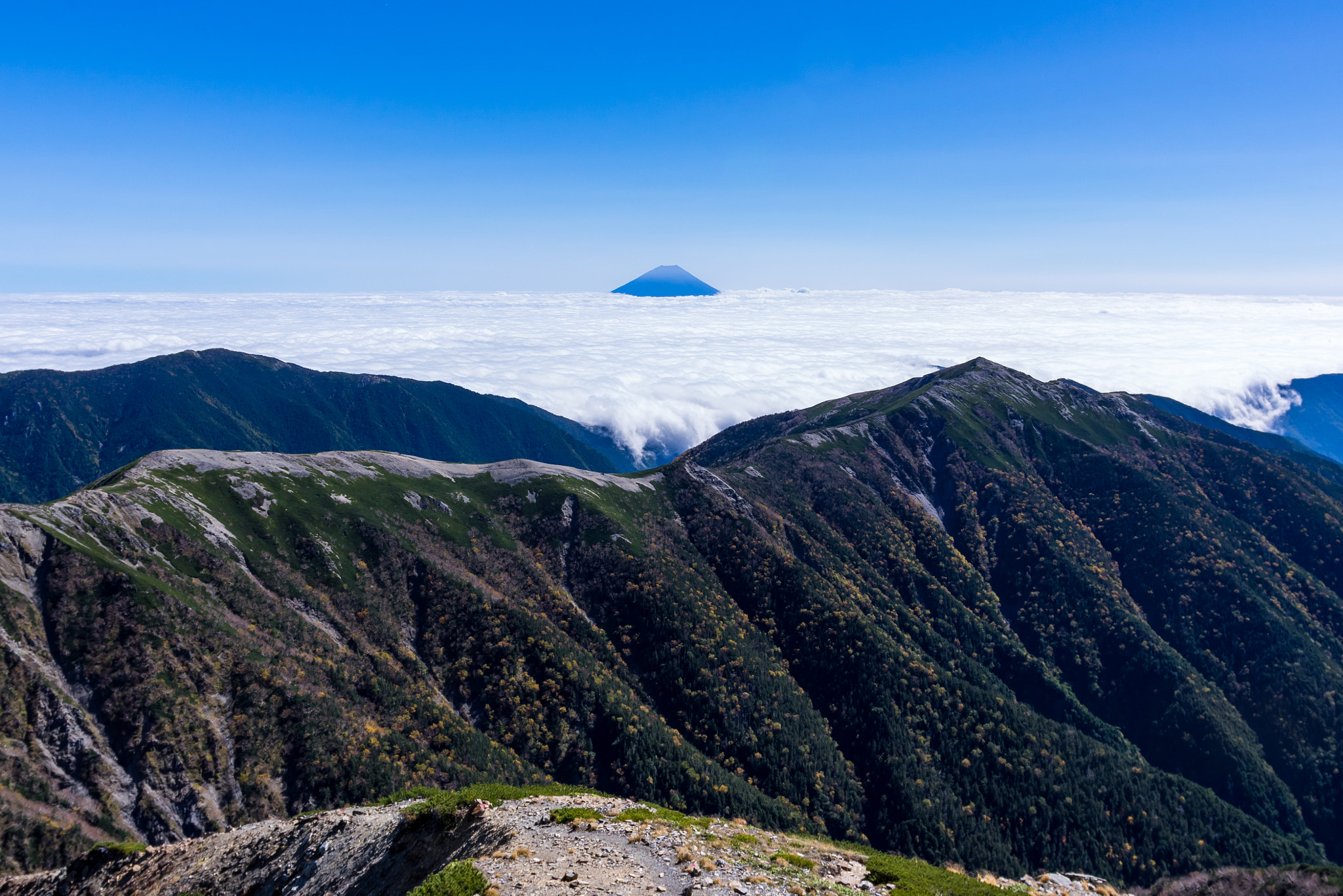 Pentax smc DA 14mm F2.8 ED (IF) sample photo. Mt.fuji from mt.shiomi photography