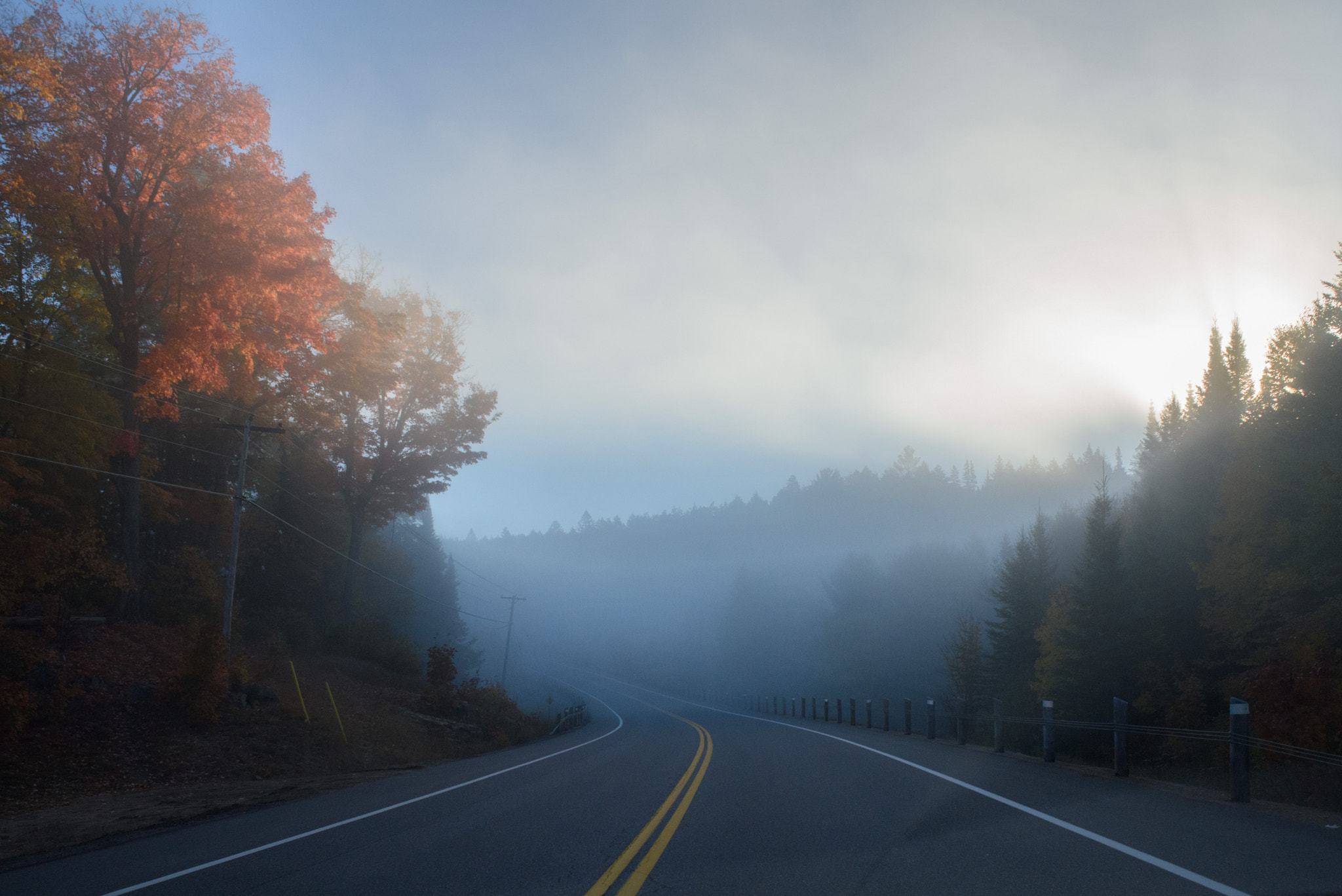 Nikon D810 + Nikon AF Nikkor 24mm F2.8D sample photo. Foggy morning photography