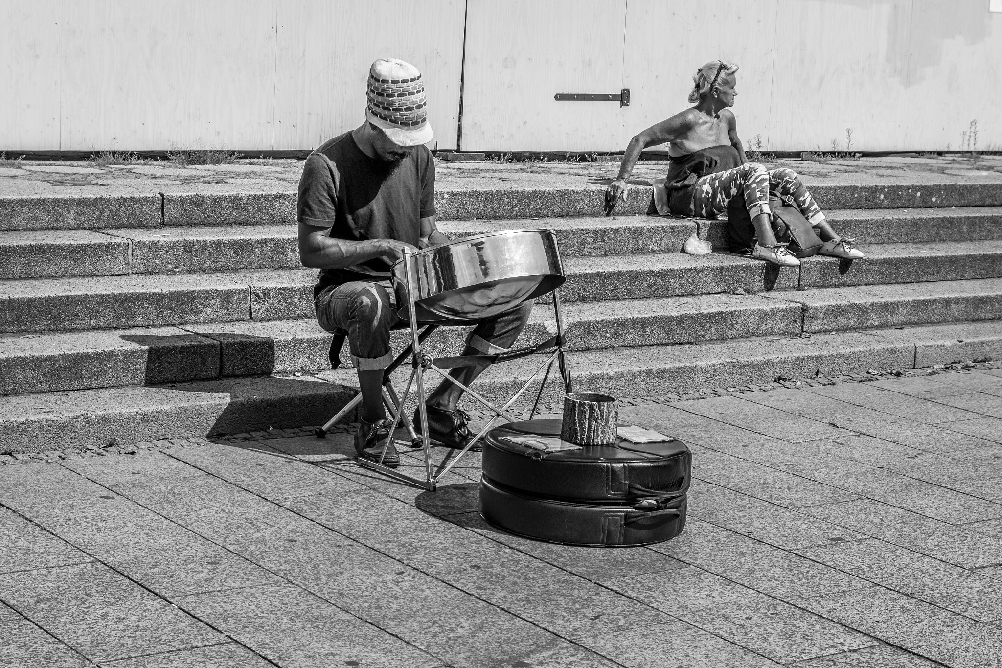 Tamron SP AF 17-50mm F2.8 XR Di II LD Aspherical (IF) sample photo. Street drumer photography