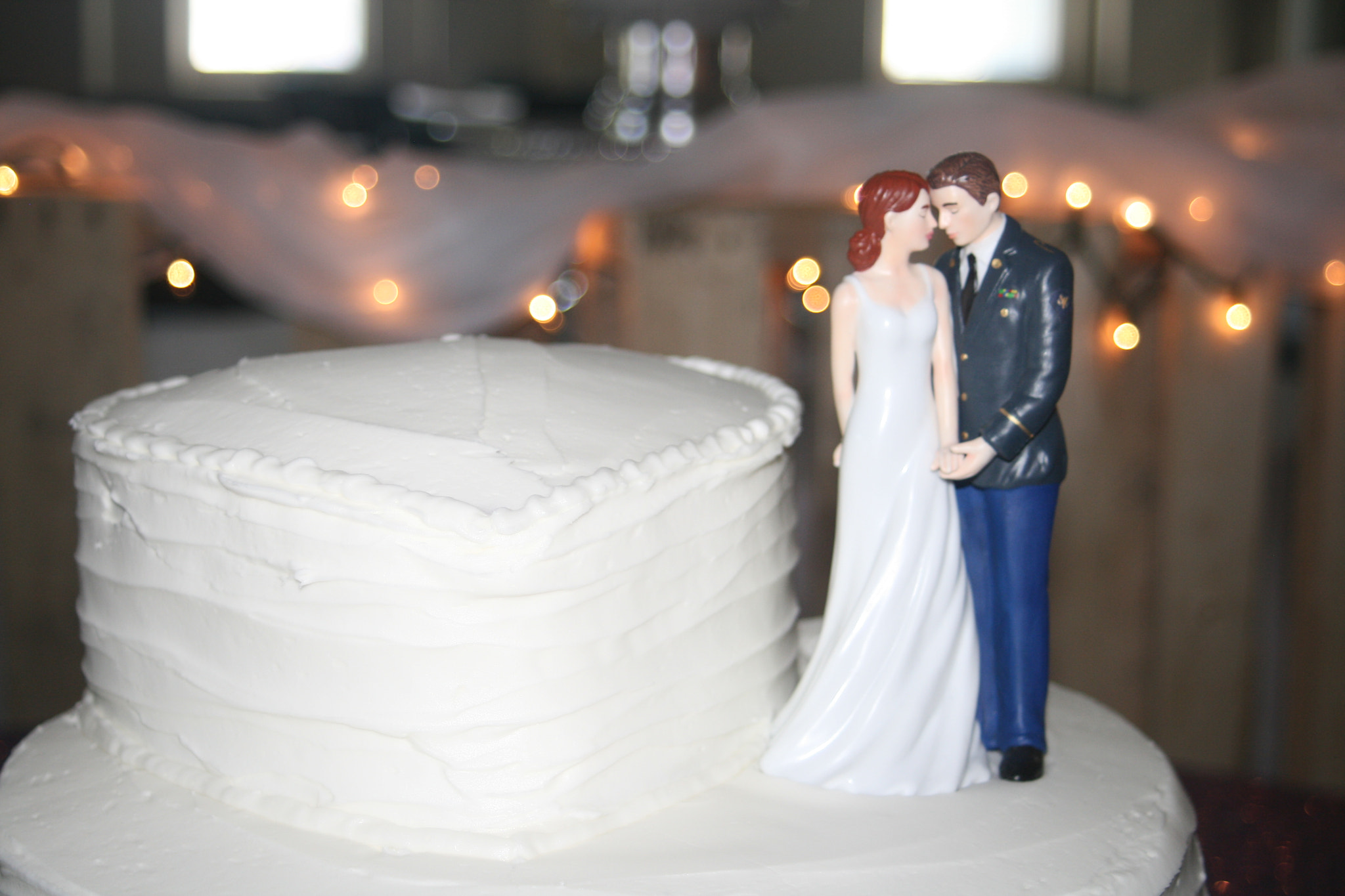 Canon EF 28-80mm f/3.5-5.6 USM sample photo. Wedding cake photography