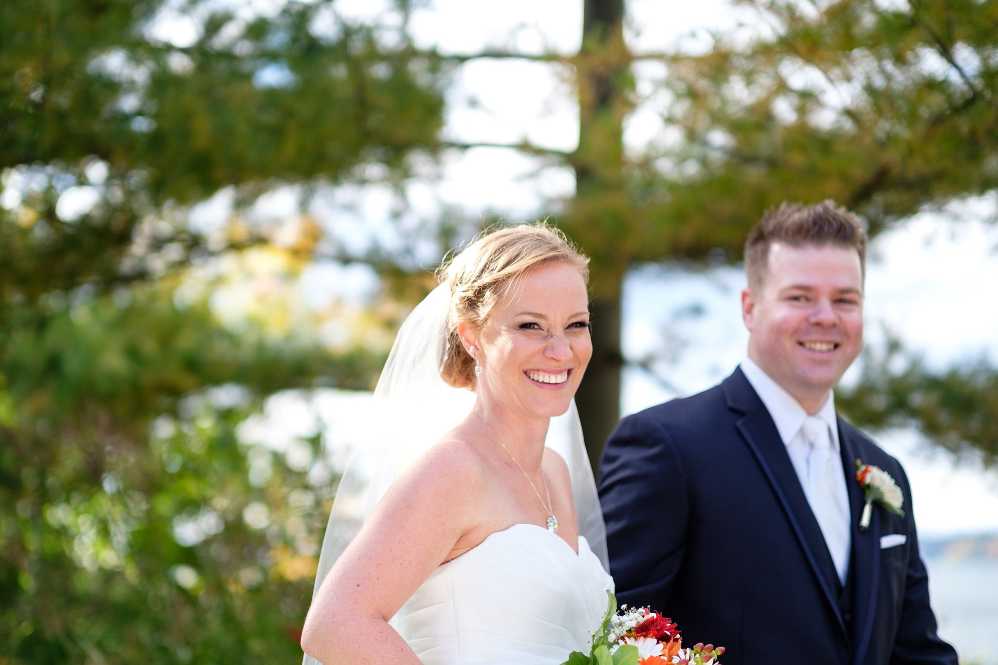 Fujifilm X-T2 + Fujifilm XF 56mm F1.2 R APD sample photo. Fall weddings photography