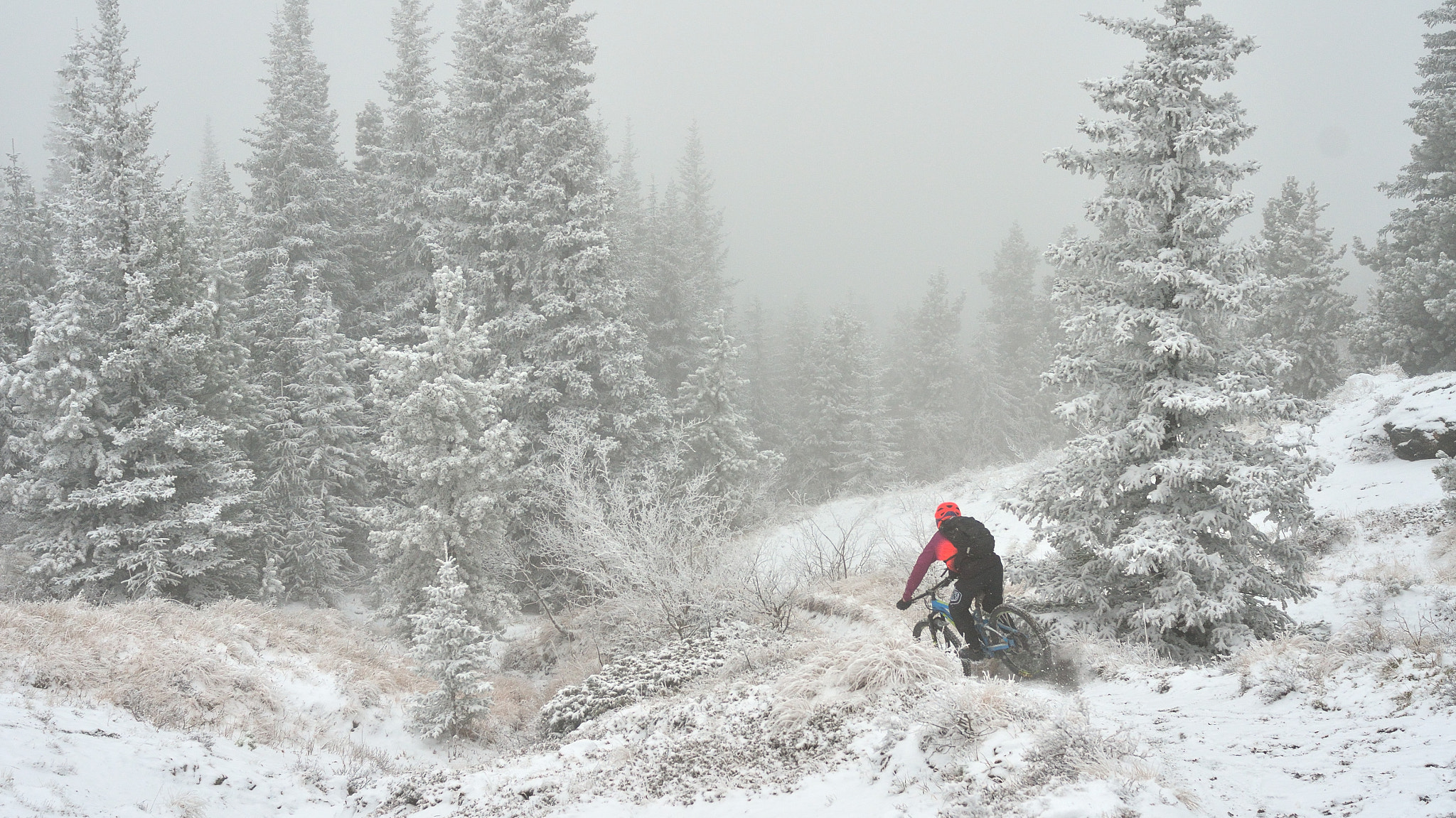 Nikon D7000 + Nikon AF Nikkor 28mm F2.8D sample photo. Josh powderface ridge photography