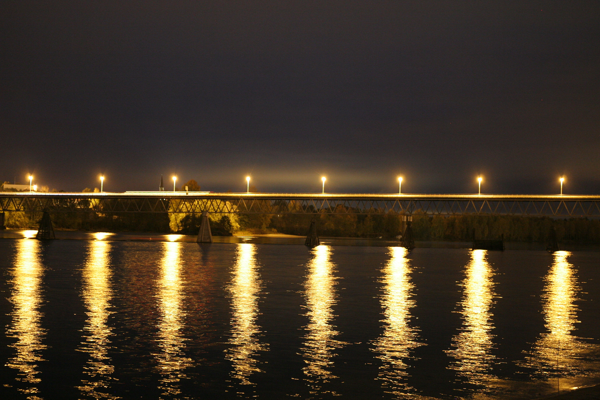 Canon EOS 20D + Sigma 18-35mm f/1.8 DC HSM sample photo. Fetsund bridge by night photography