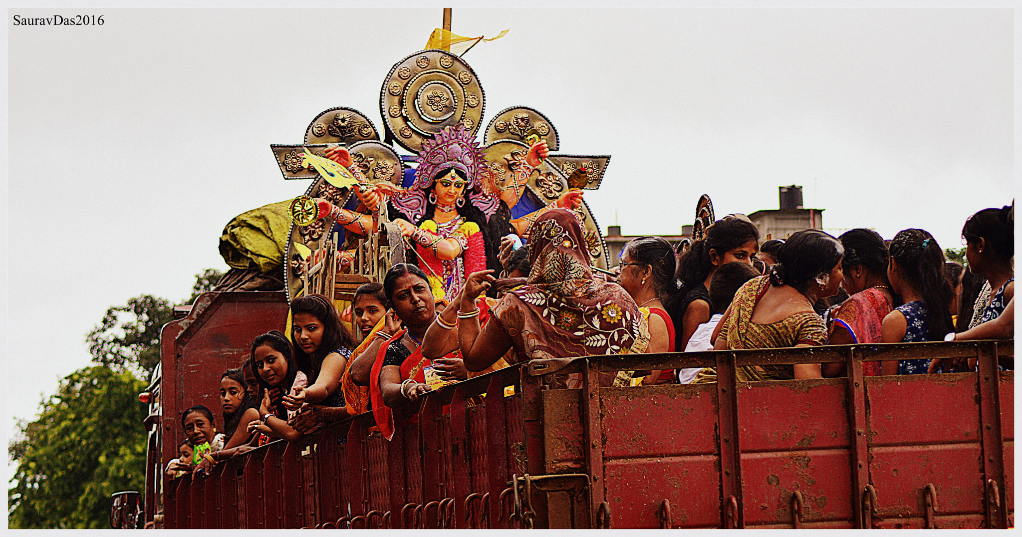 Nikon AF Nikkor 70-300mm F4-5.6G sample photo. A devine farewell photography