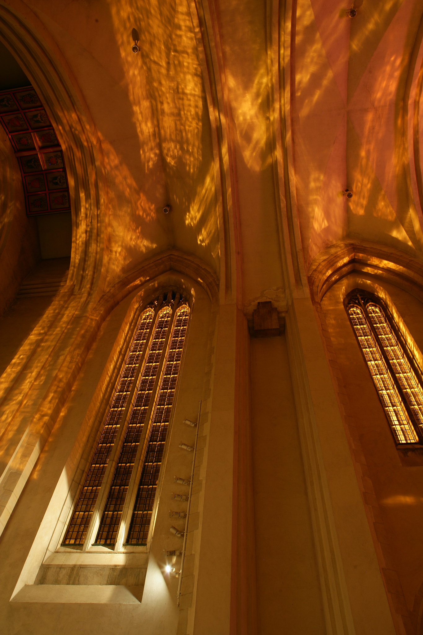 Canon EOS-1Ds Mark II sample photo. Cathedral photography