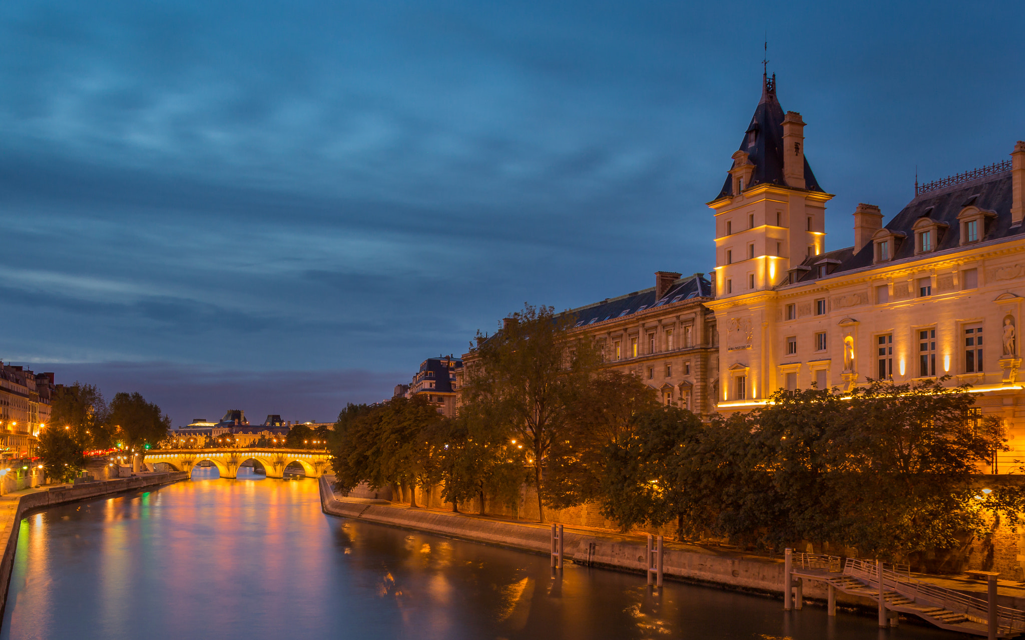 Sigma 17-70mm F2.8-4 DC Macro OS HSM sample photo. Paris photography
