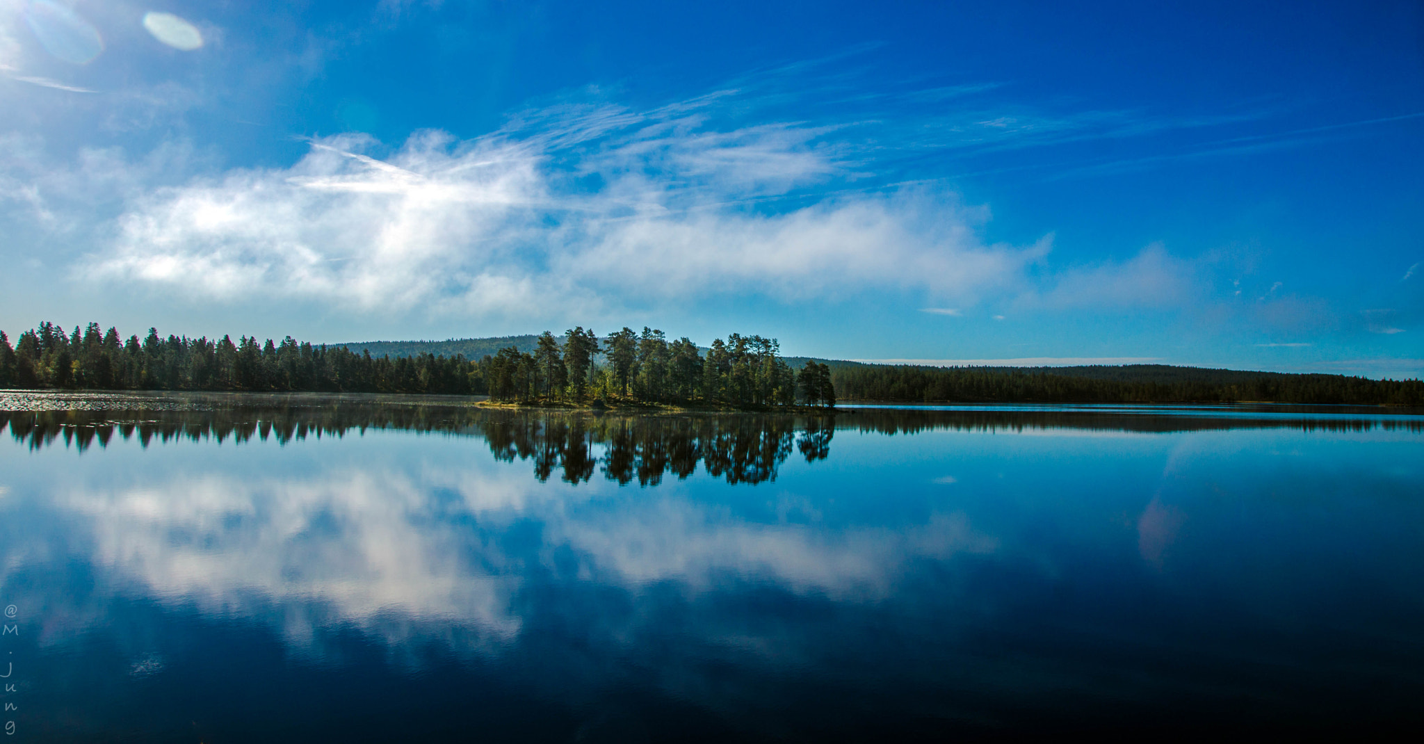 Sony SLT-A77 sample photo. Still lake photography