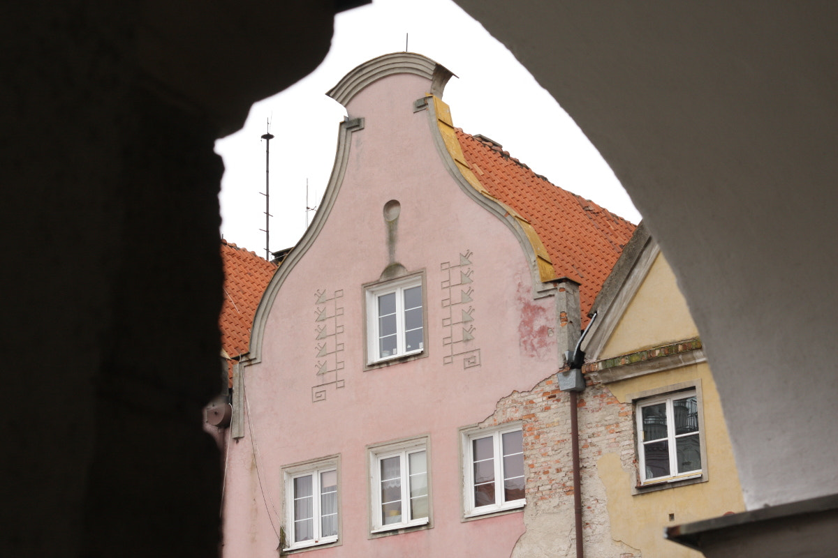 Canon EF 35-80mm f/4-5.6 sample photo. Windows photography
