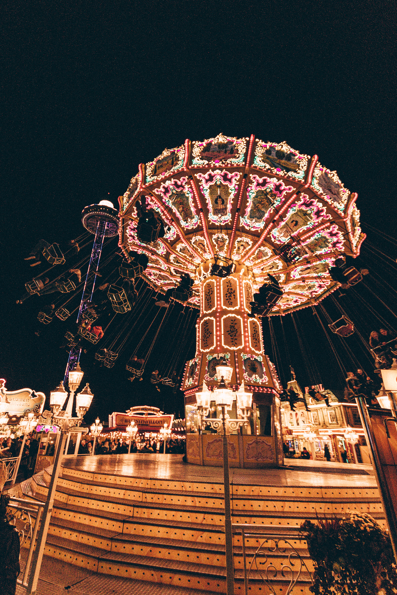 Sigma 10-20mm F3.5 EX DC HSM sample photo. Spinning photography