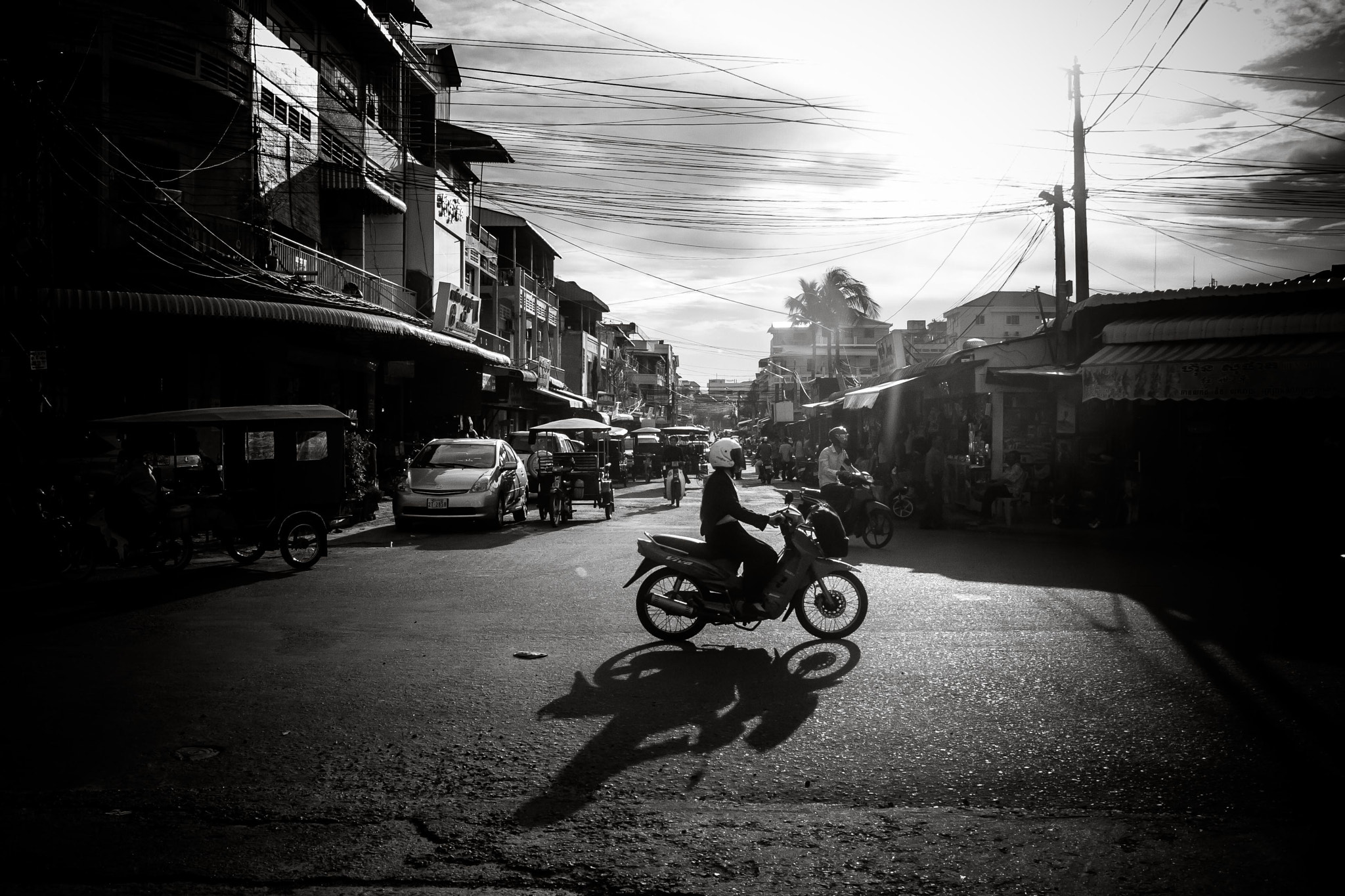 Canon EOS 400D (EOS Digital Rebel XTi / EOS Kiss Digital X) + Sigma 17-70mm F2.8-4 DC Macro OS HSM sample photo. Cambodia photography