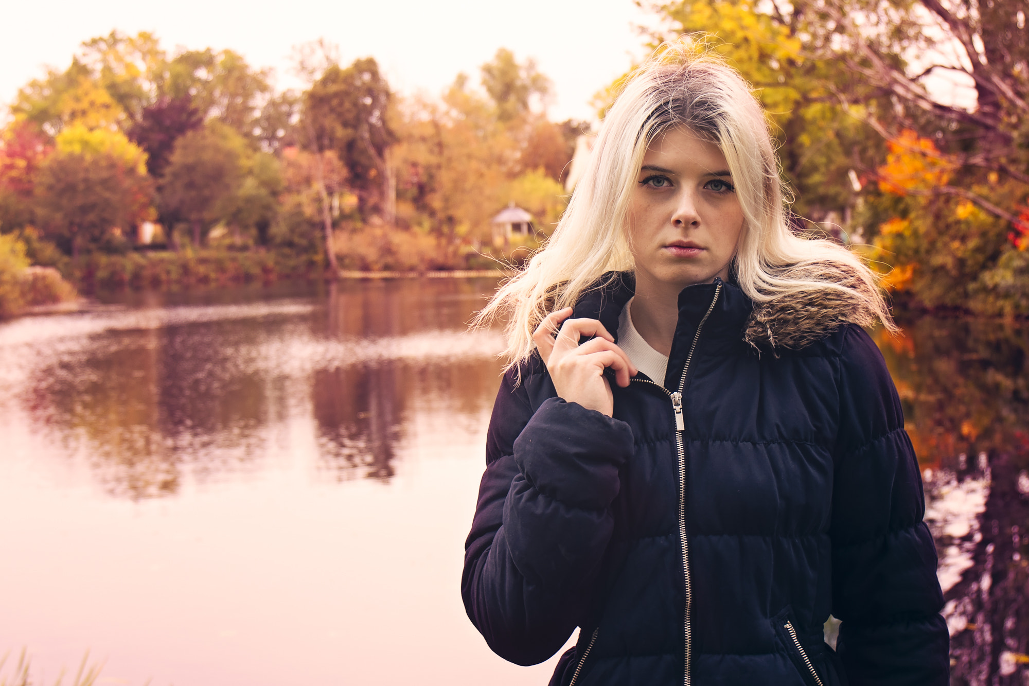 Canon EF 24-70mm F4L IS USM sample photo. Beata and the fall photography