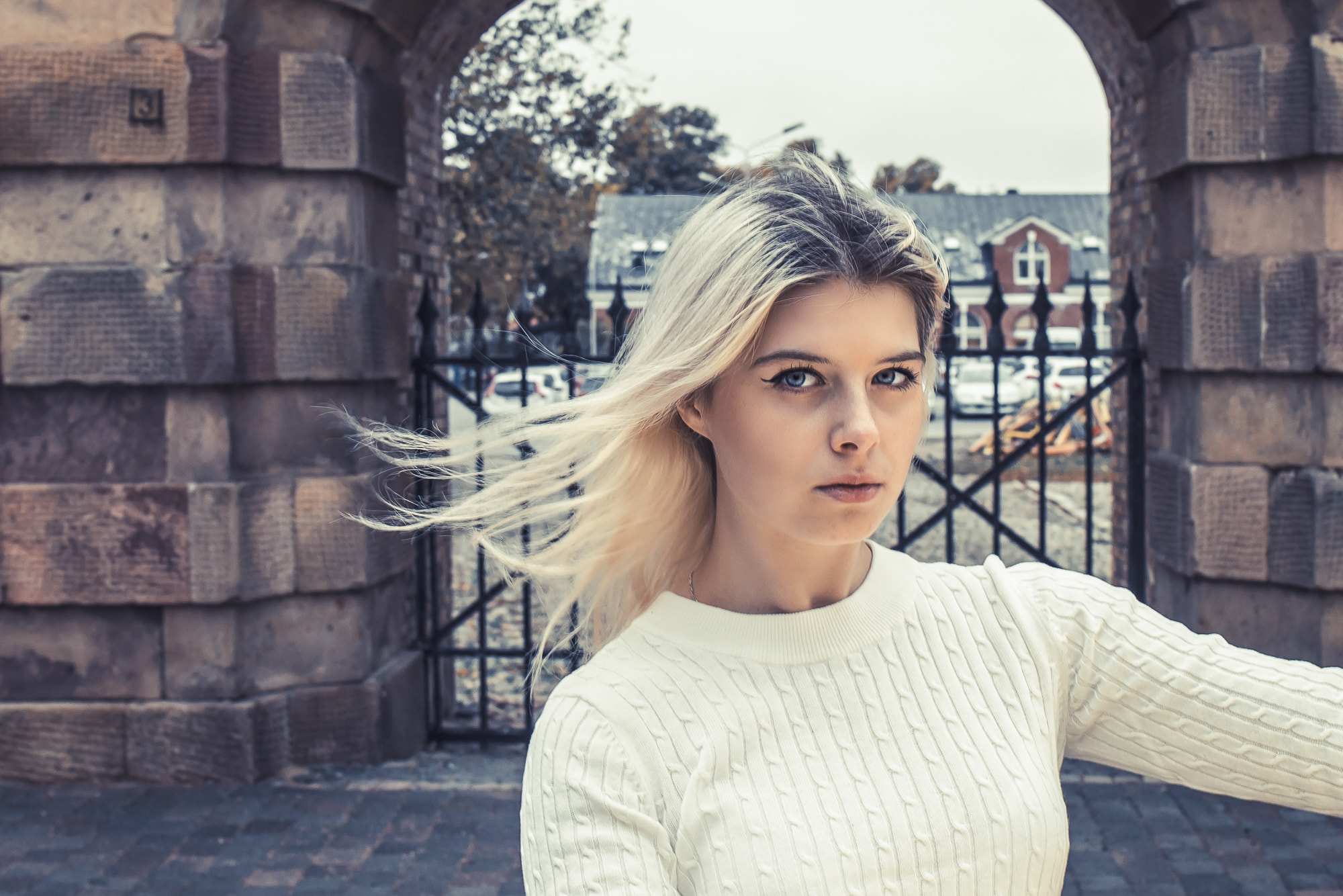 Canon EF 24-70mm F4L IS USM sample photo. Beata and the gate photography