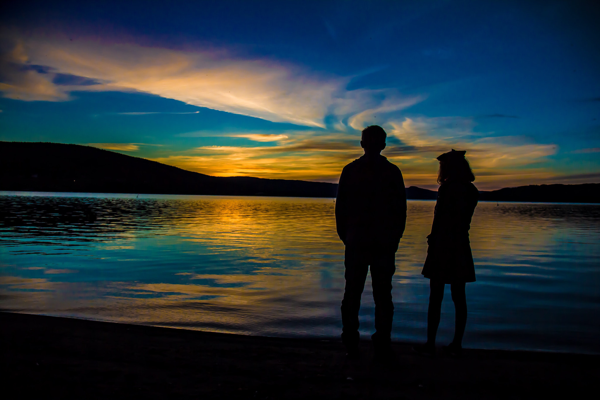 Canon EF-S 18-200mm F3.5-5.6 IS sample photo. My kids at sunset , norway photography