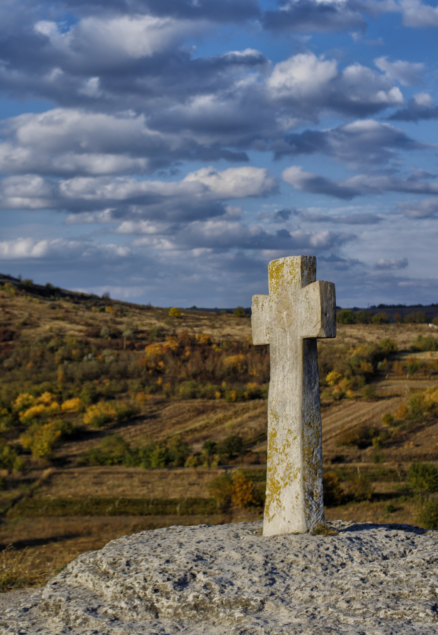 Pentax K-5 + Pentax smc DA 40mm F2.8 XS Lens sample photo. Stone cross photography