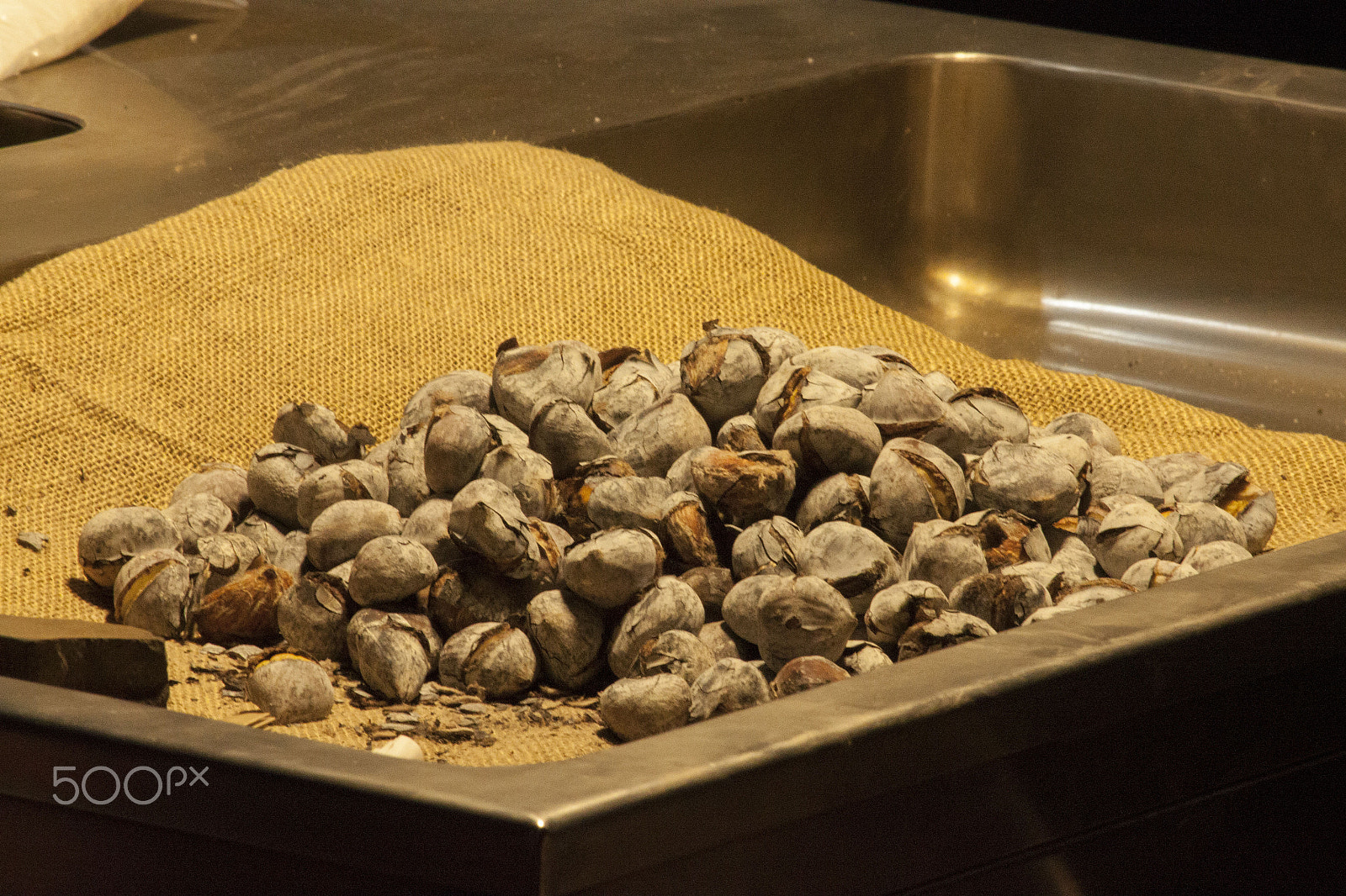 Canon EF 80-200mm F4.5-5.6 II sample photo. Roasted nutts photography