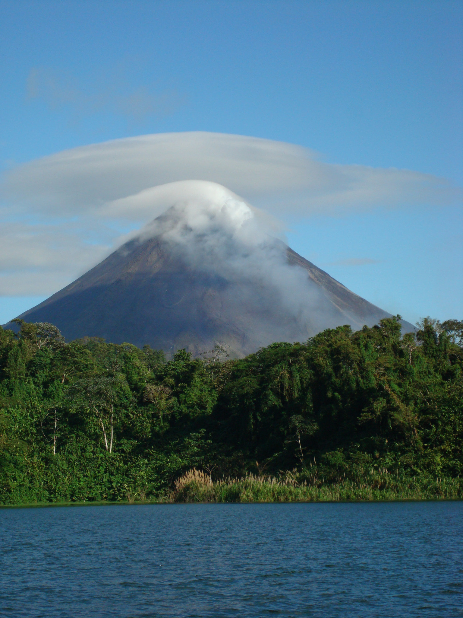 Sony DSC-W90 sample photo. Arenal volcano in costa rica photography