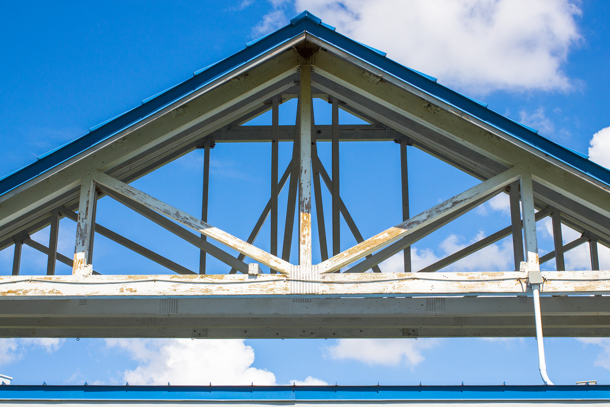 Canon EF 40mm F2.8 STM sample photo. Roof photography