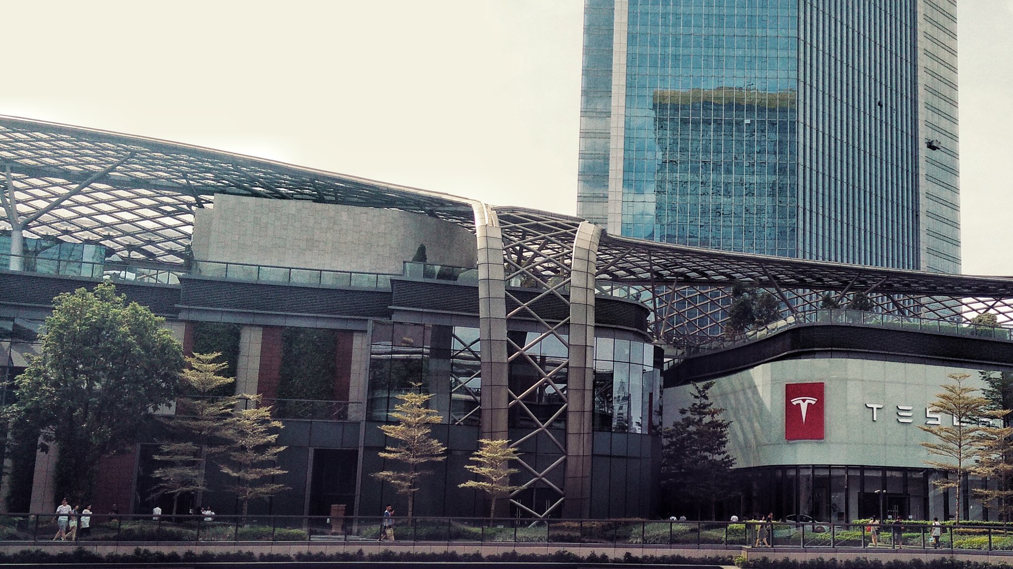 OnePlus ONE sample photo. Tesla shop photography