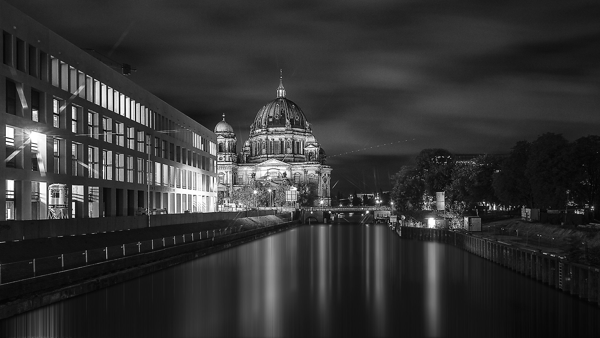 Canon EOS 50D + Sigma 10-20mm F3.5 EX DC HSM sample photo. Berlin cathedral sw photography