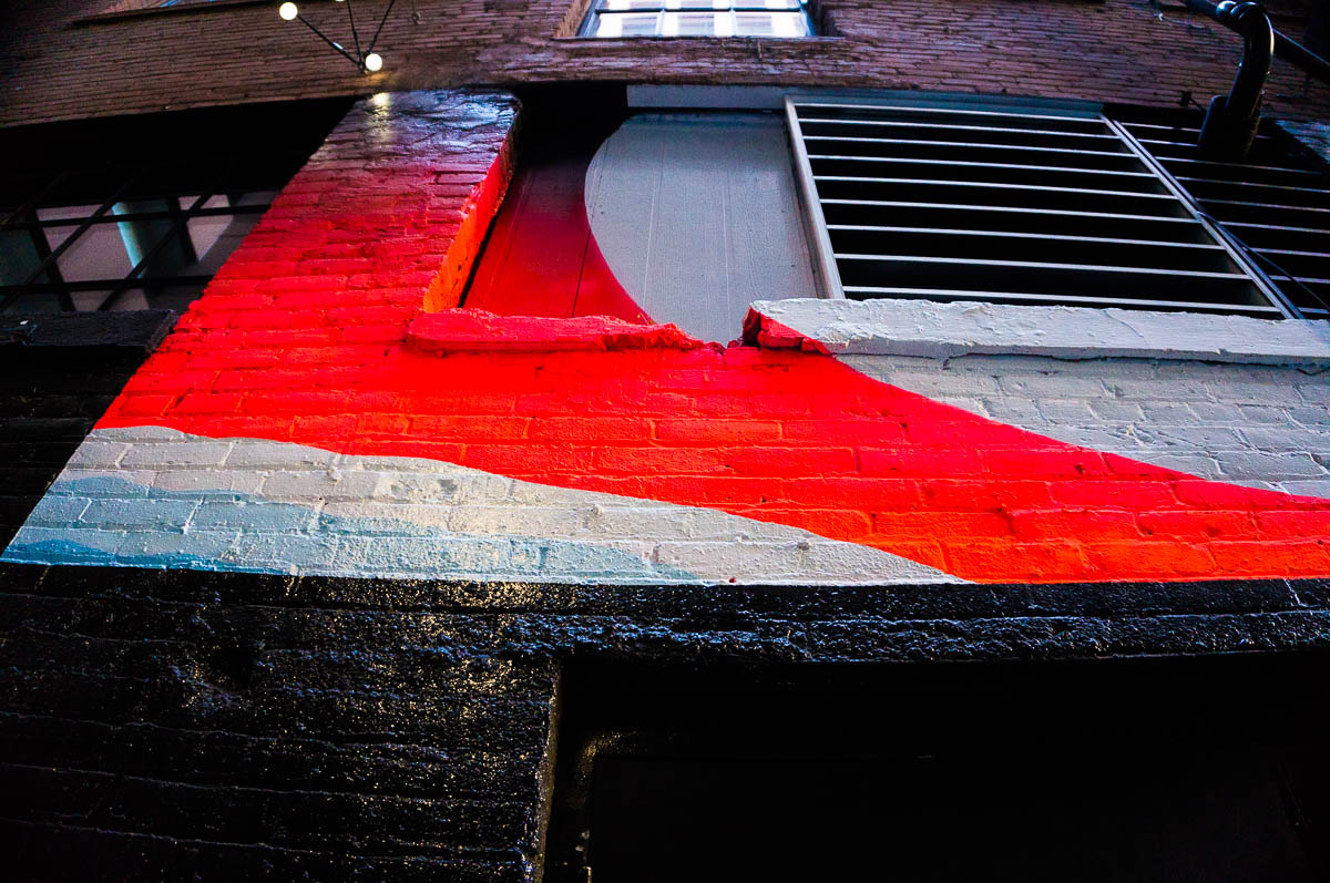 Sony Alpha NEX-F3 sample photo. The belt photography