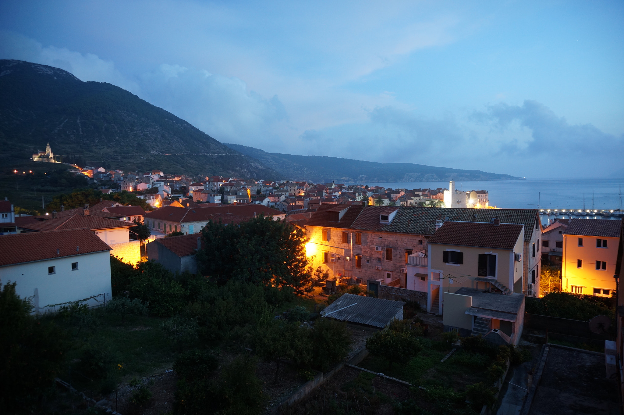 Sony Alpha NEX-6 + Sony E 18-50mm F4-5.6 sample photo. Die insel vis :) photography