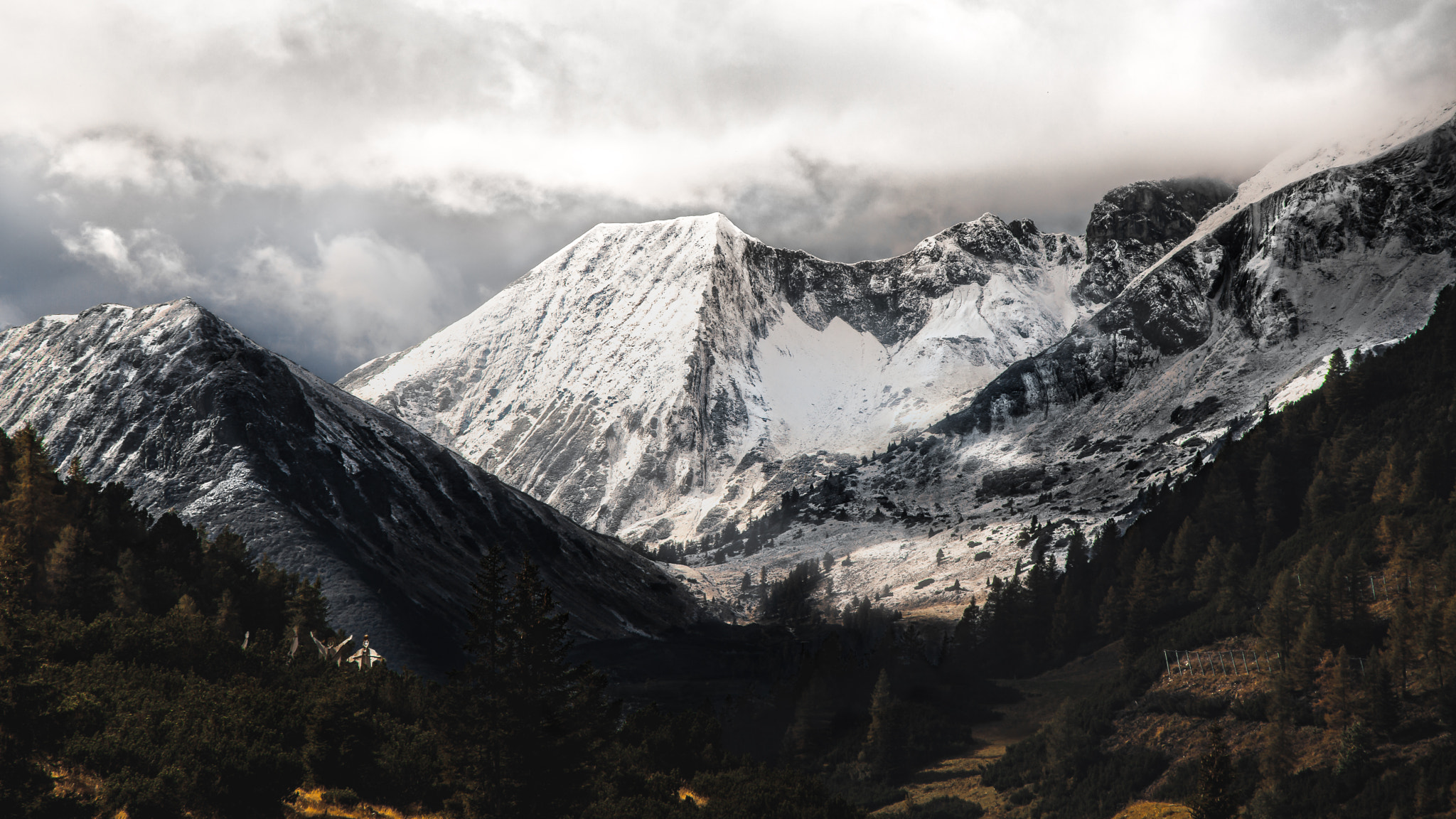 Canon EF 70-210mm f/3.5-4.5 USM sample photo. The snow is coming (obertauern aut) photography