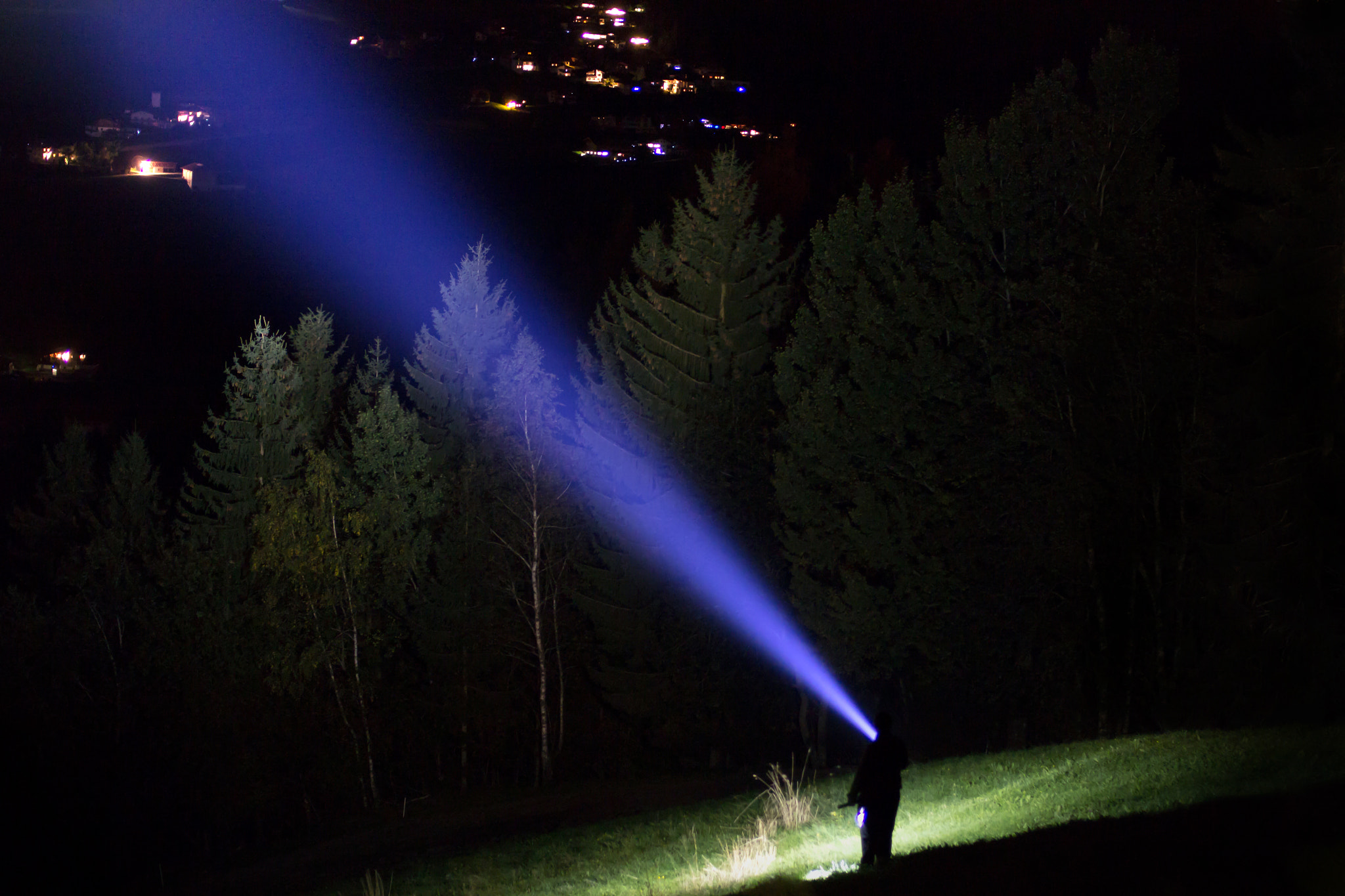 Voigtlander Ultron 40mm f/2 SLII Aspherical sample photo. Night  - light photography