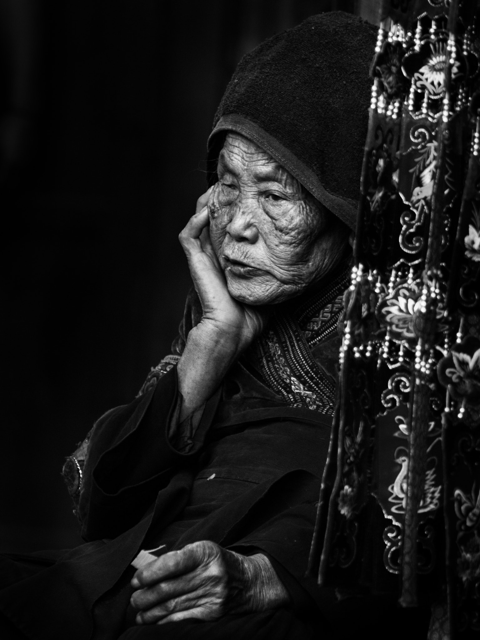 Canon EF 75-300mm f/4-5.6 USM sample photo. Miao elder photography
