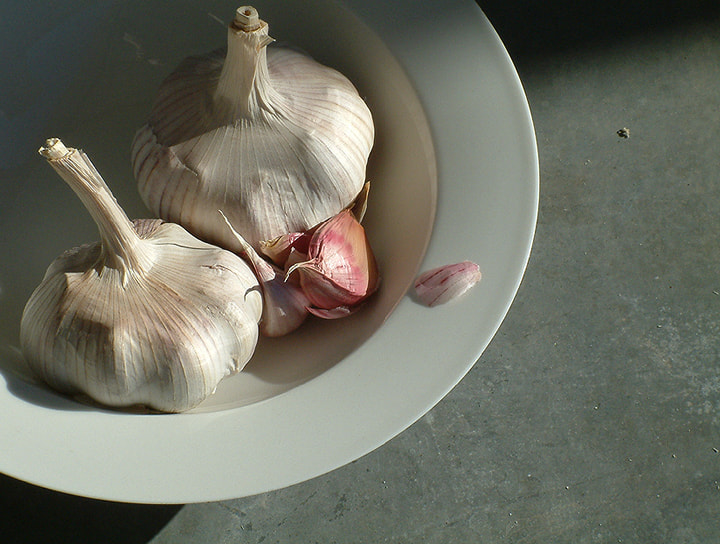 Fujifilm FinePix S602 ZOOM sample photo. Garlic photography