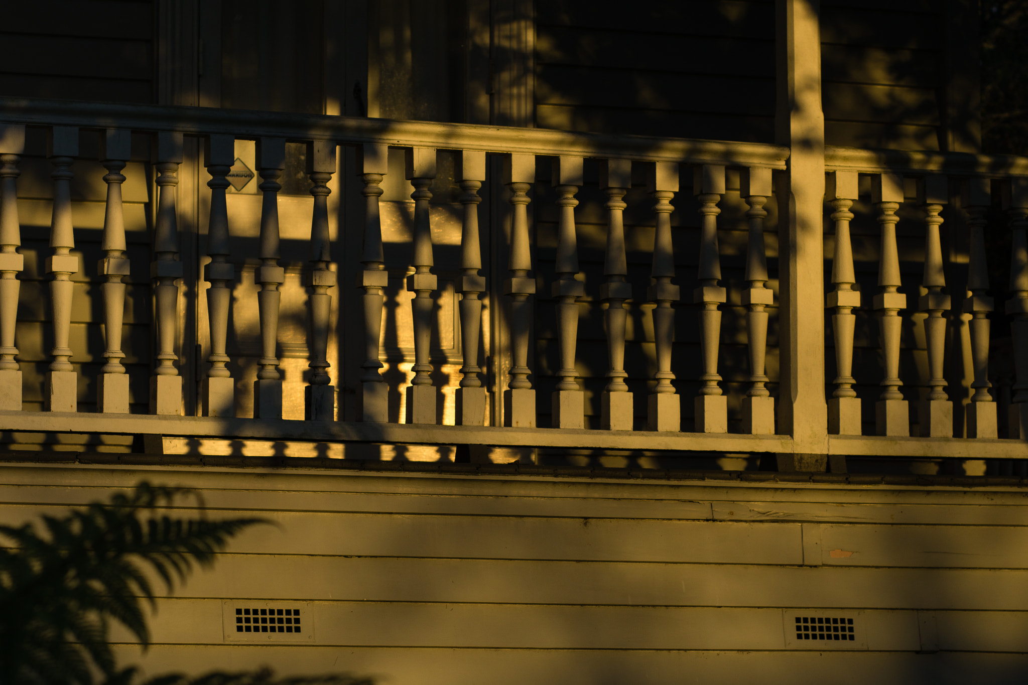 85mm F1.8 sample photo. Old vilas in mt eden photography