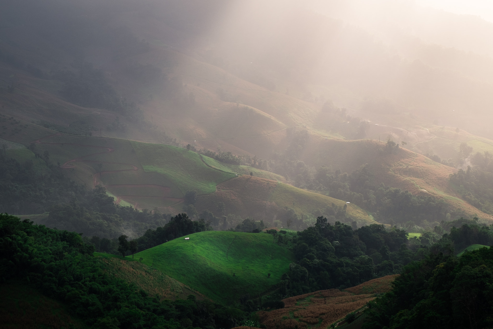 Fujifilm XC 16-50mm F3.5-5.6 OIS sample photo. Every cloud has a silver lining. photography