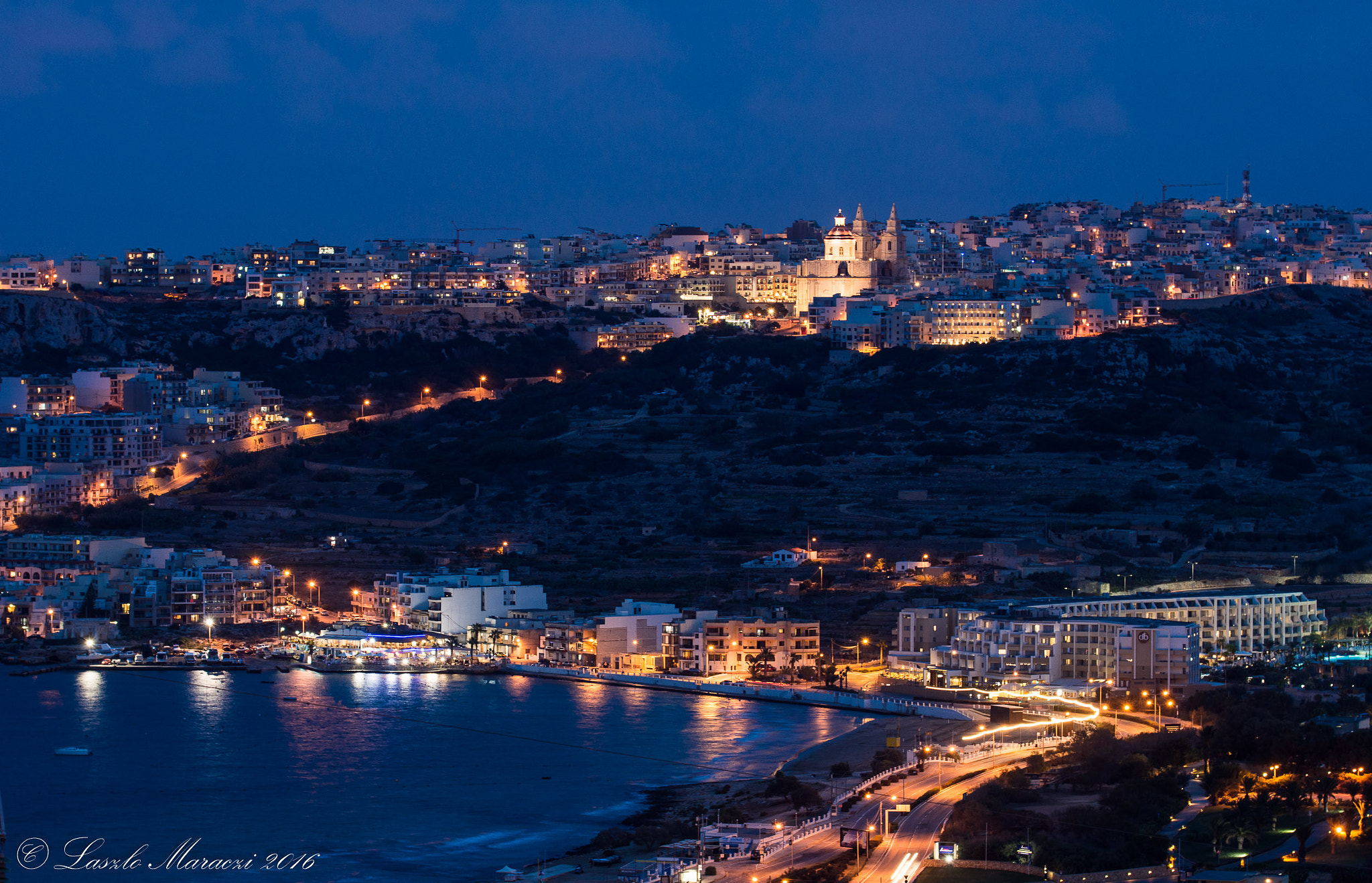 Nikon AF-S Nikkor 70-200mm F4G ED VR sample photo. Mellieha by night photography